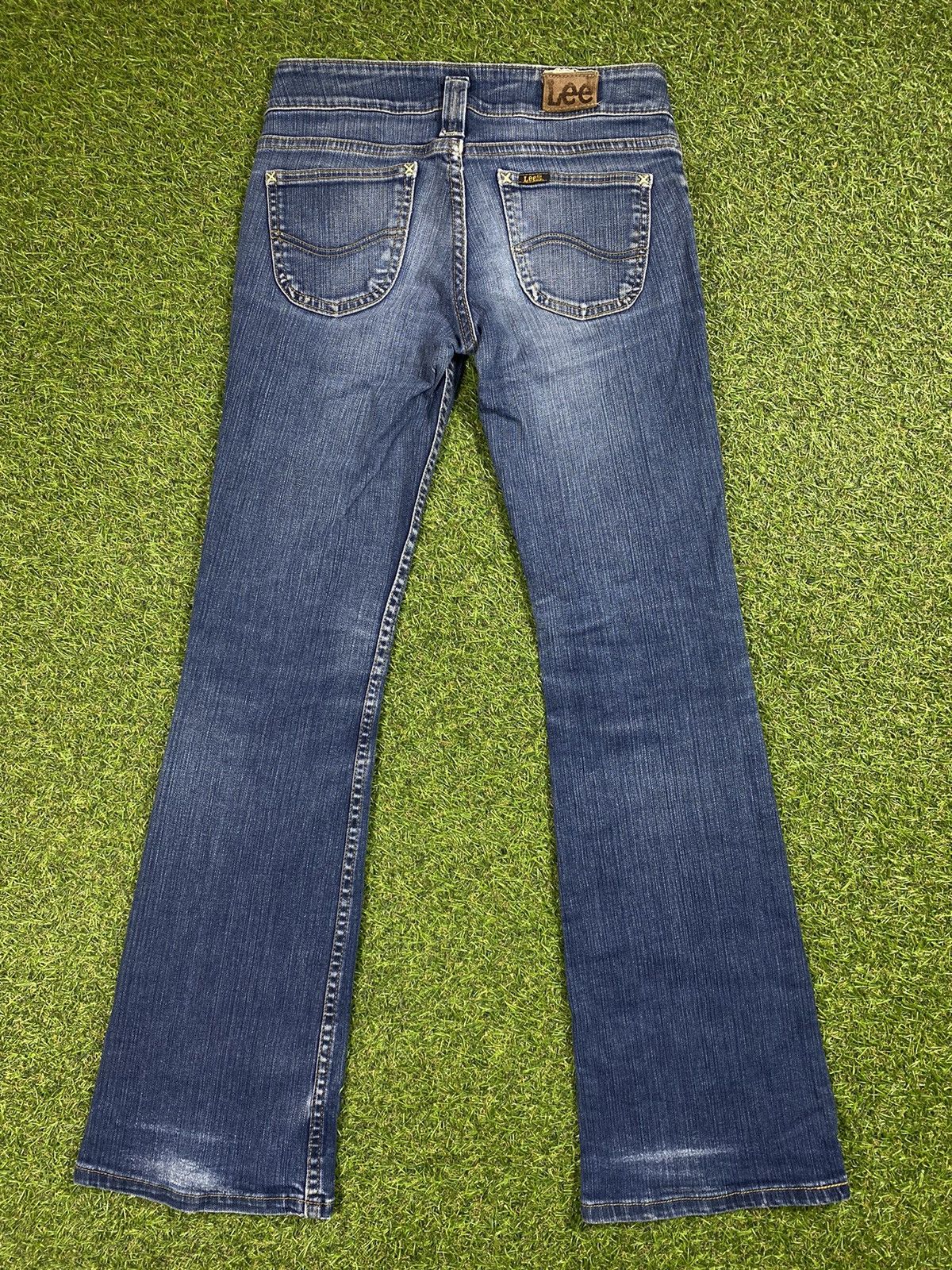 Lee × Vintage Vintage 90s Lee flared jeans faded streetwear size 26x31 Size 26" / US 2 / IT 38 - 4 Thumbnail