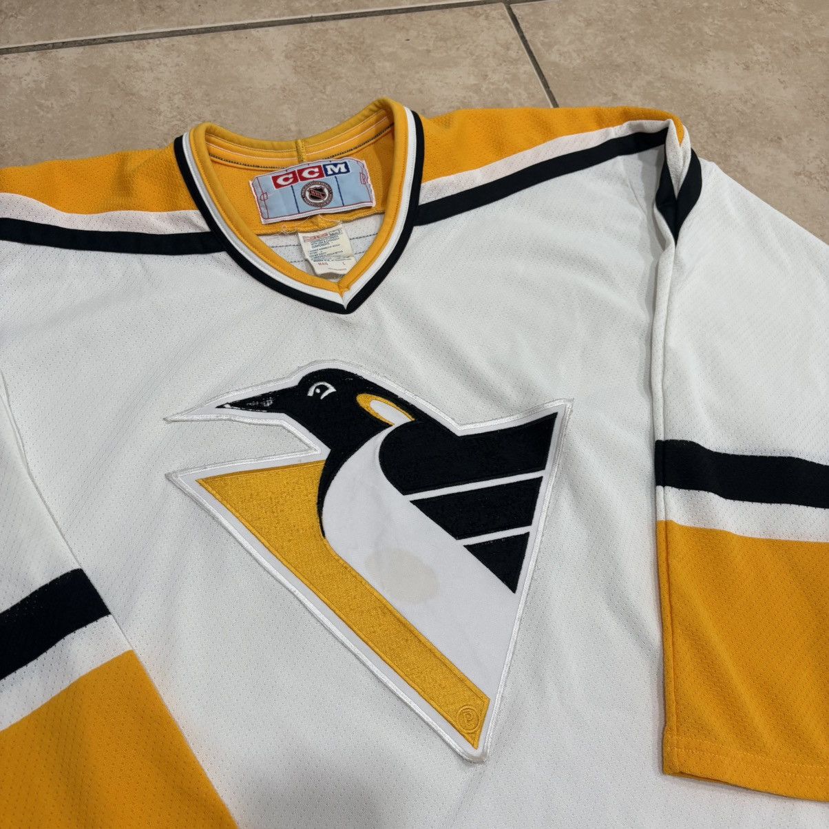 NHL Vintage CCM Pittsburgh Penguins Robo Penguin NHL Jersey Size US L / EU 52-54 / 3 - 4 Thumbnail