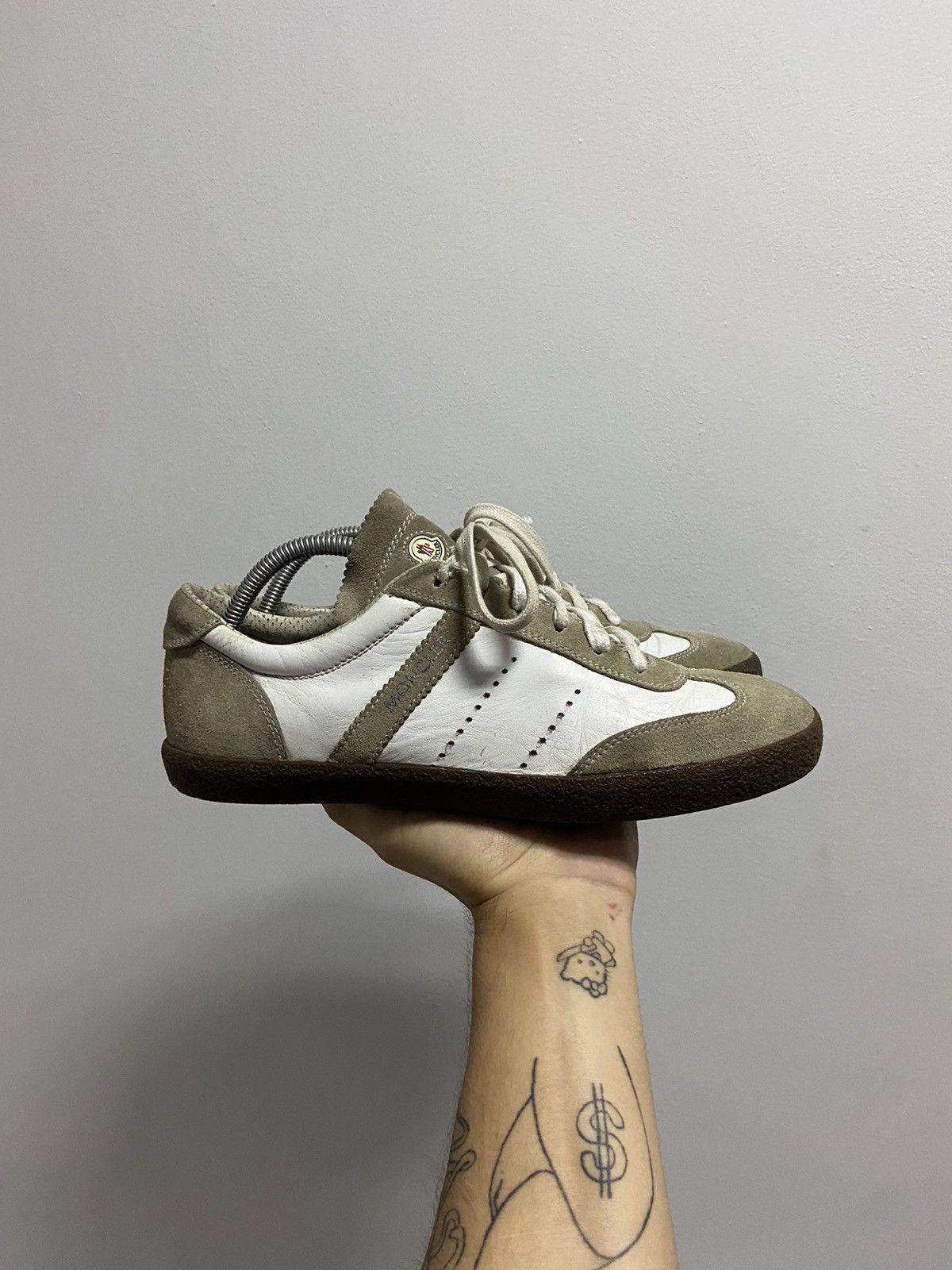 Moncler Moncler low top sneakers leather vintage luxury logo Size US 8 / EU 41 - 2 Thumbnail
