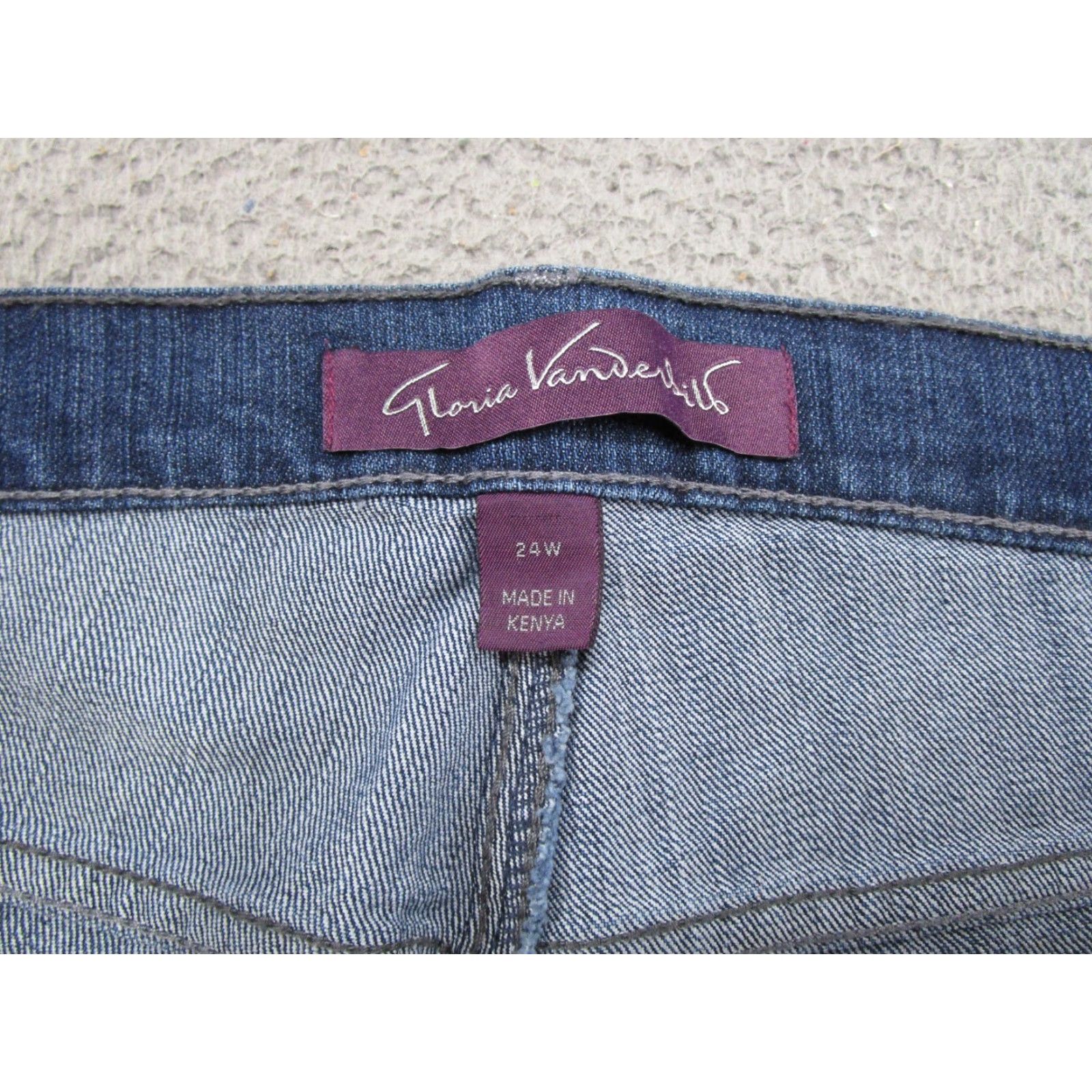 Gloria Vanderbilt Gloria Vanderbilt Amanda Classic Fit Tapered Leg Blue Jeans 24W Short NEW Size 42" / US 20 - 4 Thumbnail