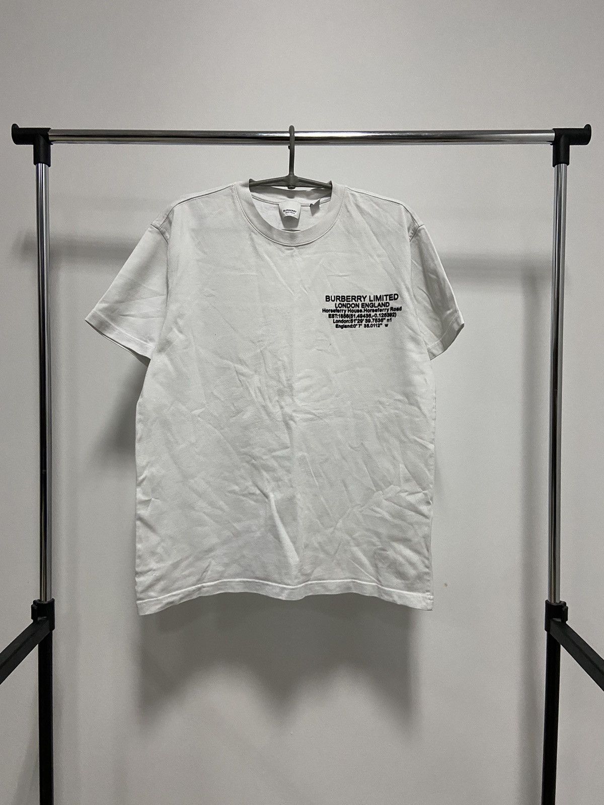 Burberry × Vintage Burberry Limited England 🏴󠁧󠁢󠁥󠁮󠁧󠁿 Vintage t shirt Logo Luxury Size US M / EU 48-50 / 2 - 1 Thumbnail