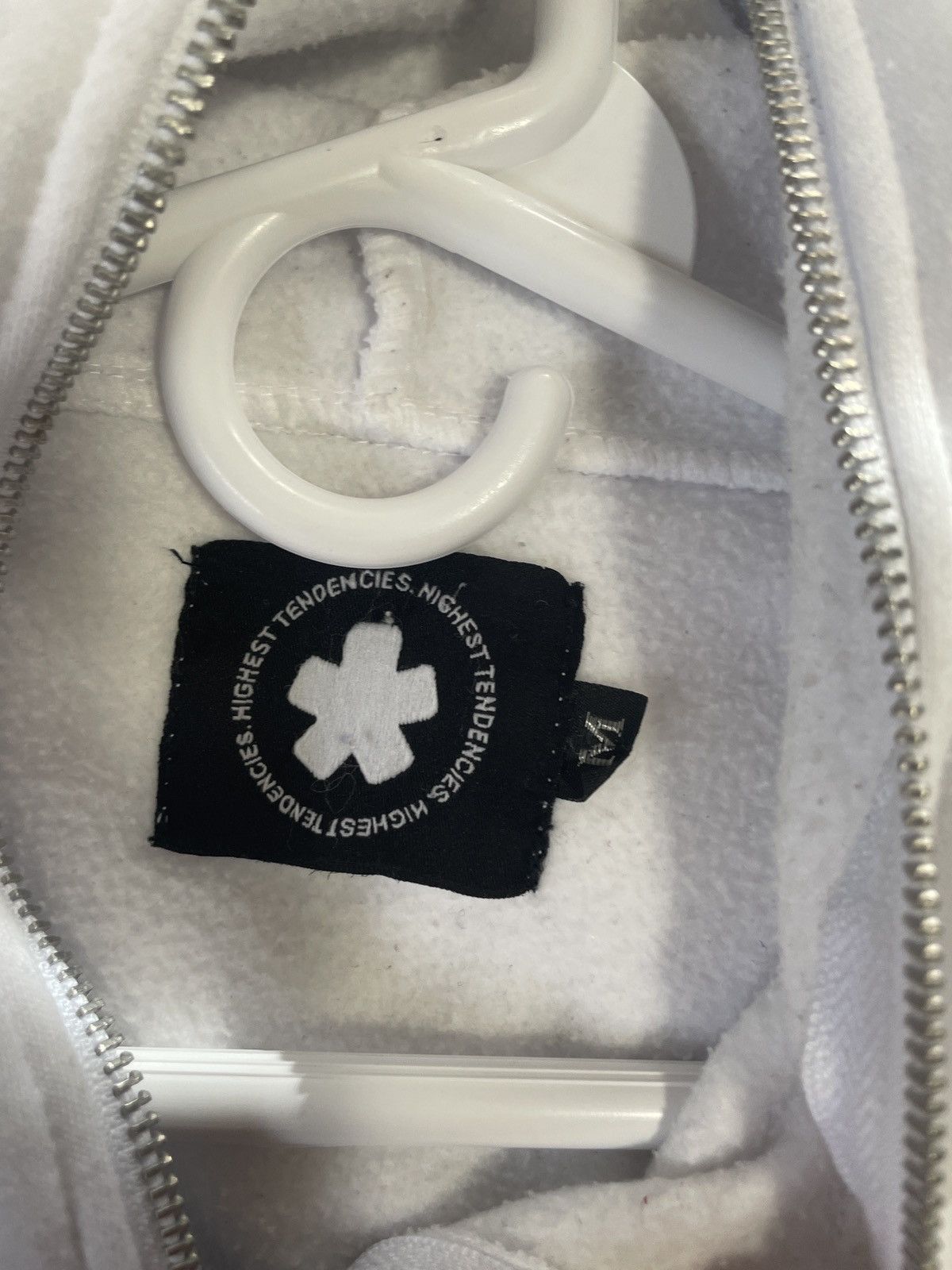 Highest Tendencies Highest Tendencies Arabic Full Zip White Size US M / EU 48-50 / 2 - 3 Thumbnail