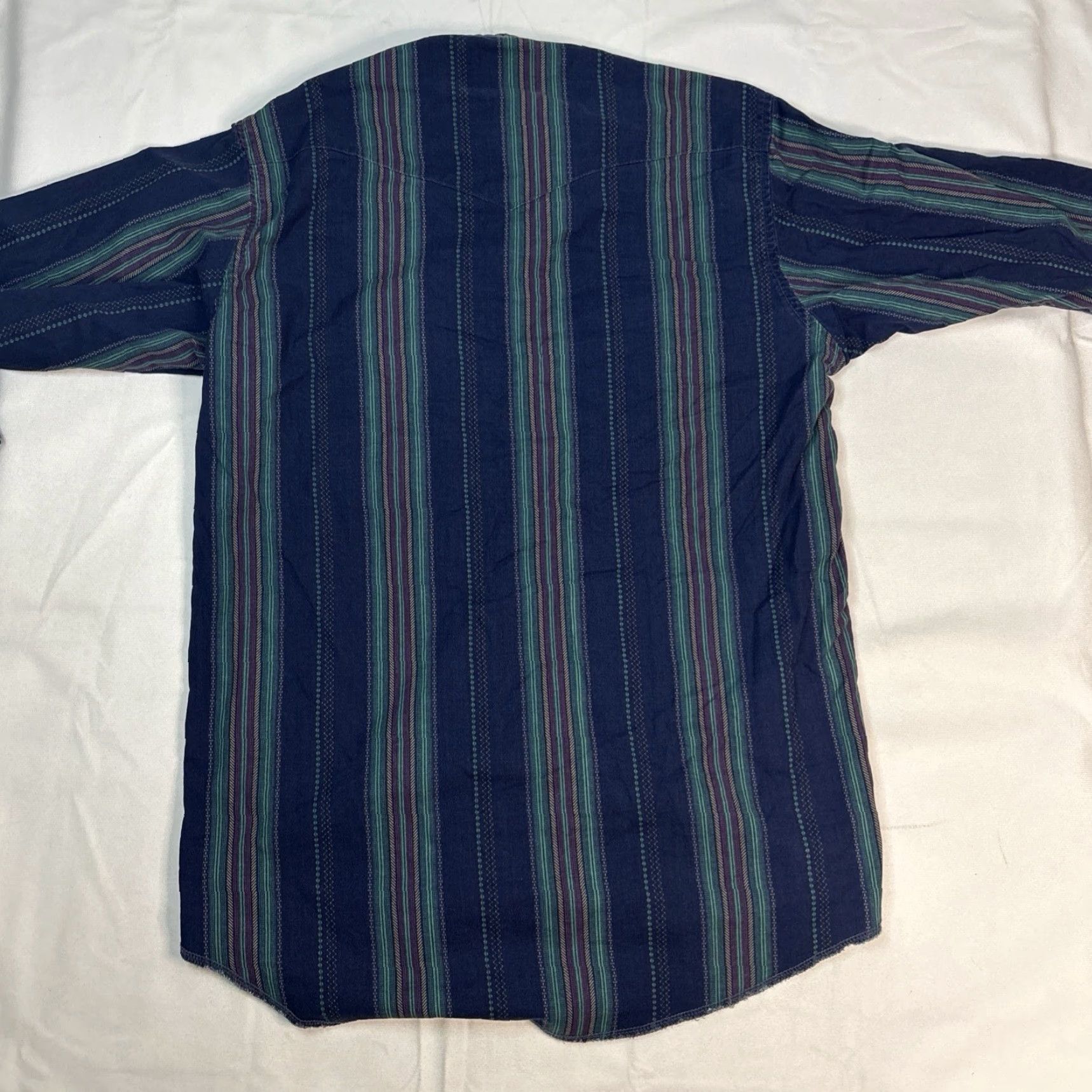 Wrangler VINTAGE Wrangler Collarless Button-Up Shirt Western Men’s M 15-1/2 X 34 Striped Blue Long Sleeve Size 15.5 Mens Size US L / EU 52-54 / 3 - 6 Thumbnail