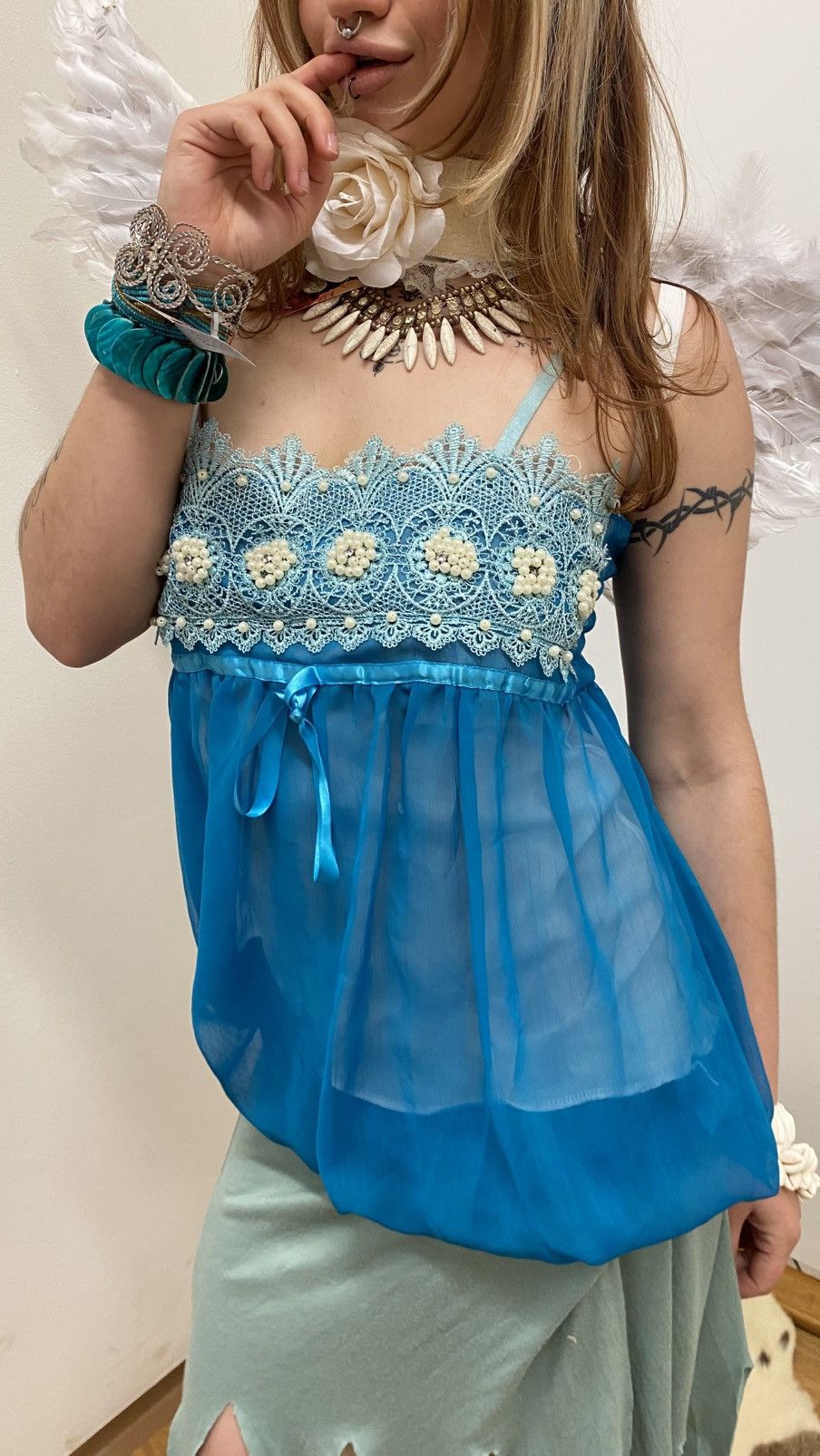 Vintage Bright blue vintage top with white beads Size S / US 4 / IT 40 - 1 Thumbnail