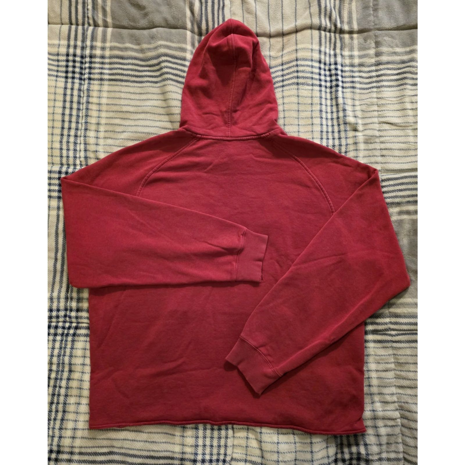 Nike VINTAGE Nike Center Swoosh Spellout Hoodie Men's Large Red Grunge Logo Embroidered Pullover Hooded with Pockets Size US L / EU 52-54 / 3 - 2 Thumbnail