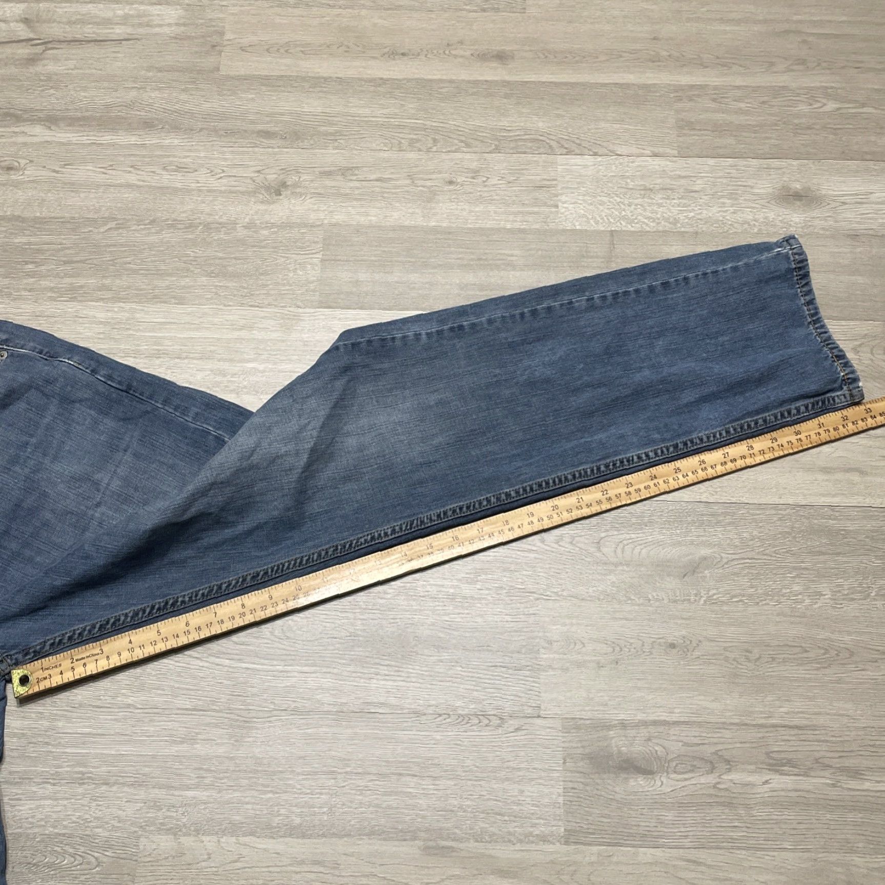 Levi's Levi's 505 Regular Fit Straight Leg Jeans Men 34x33 Blue Denim Casual Size US 34 / EU 50 - 6 Thumbnail