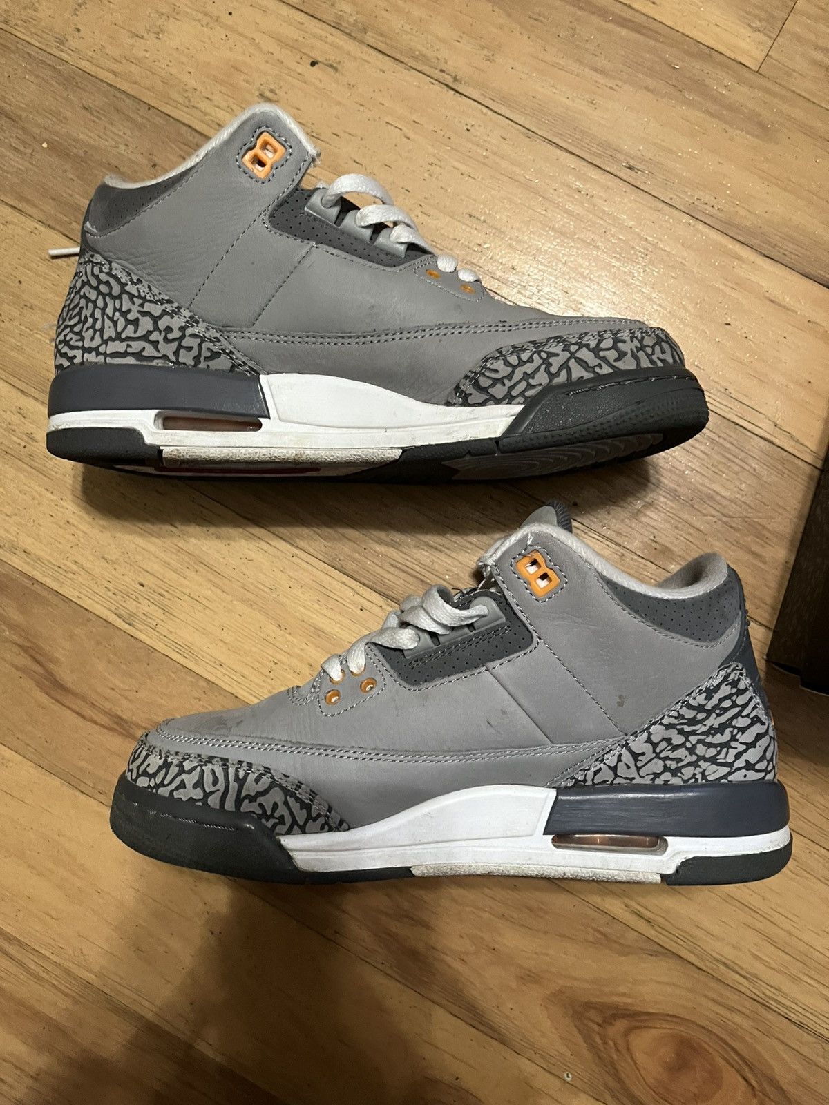 Jordan Brand Jordan 3 Cool Grey (gs) Size US 7 / EU 40 - 2 Thumbnail