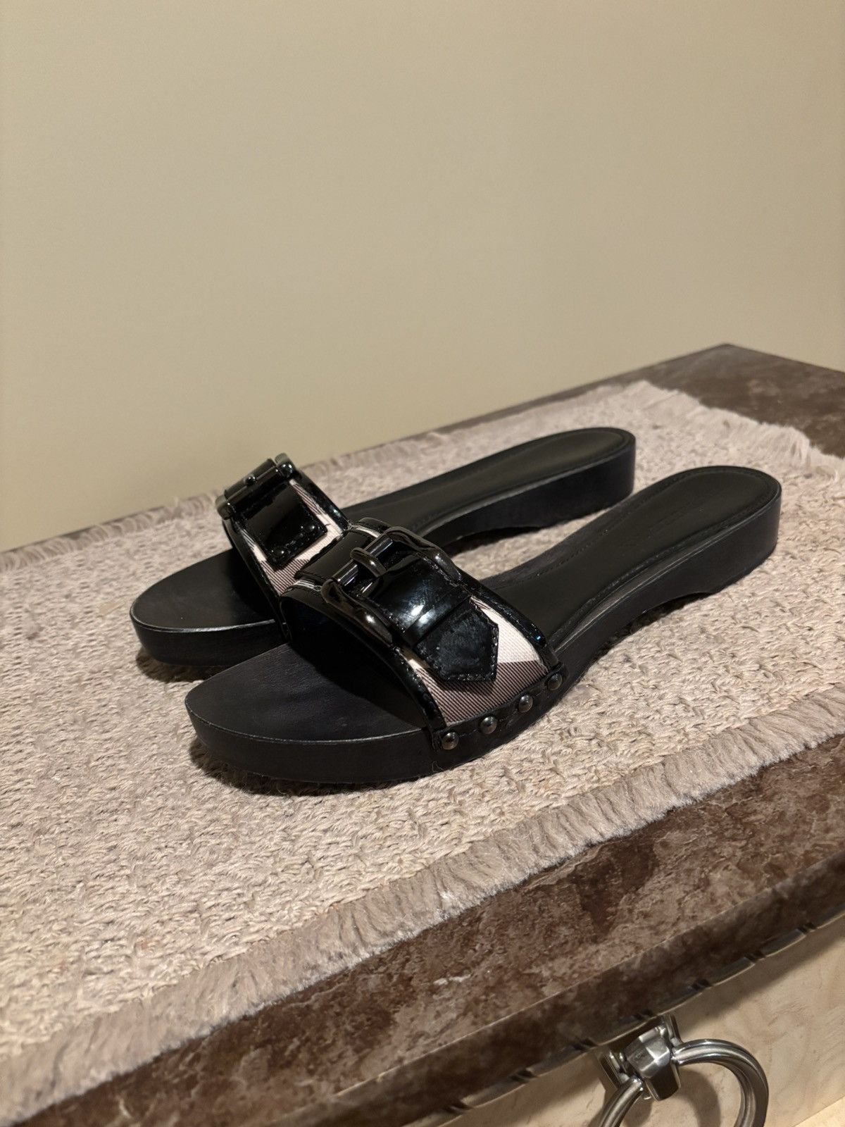 Burberry Vintage Hard Surface Burberry Sandals Size US 10 / IT 40 - 5 Thumbnail