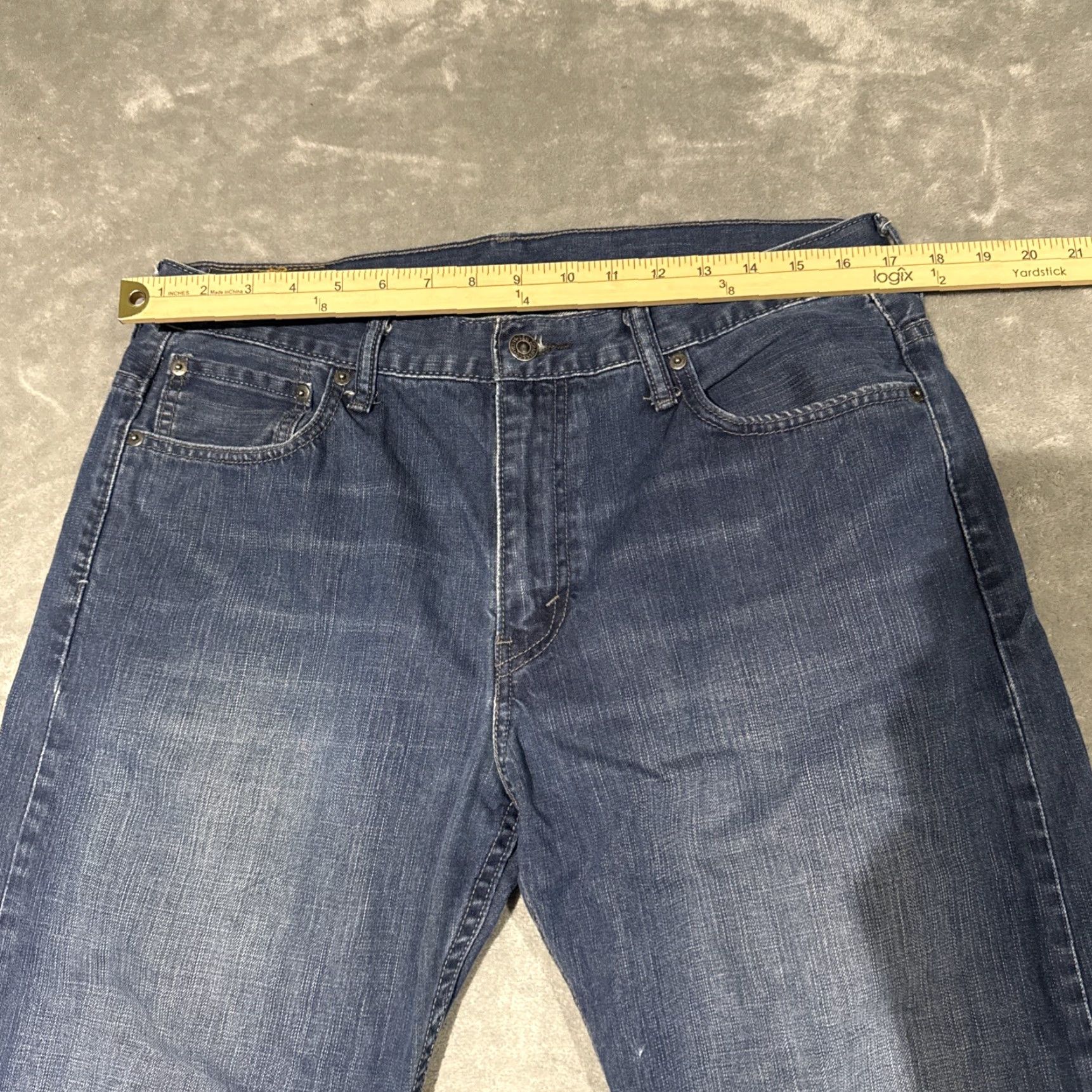 Levi's VINTAGE Levi's 569 Jeans Mens 34x31 Blue Medium Wash Relaxed Straight Baggy USA Logo 90s Womens? Size US 34 / EU 50 - 2 Thumbnail