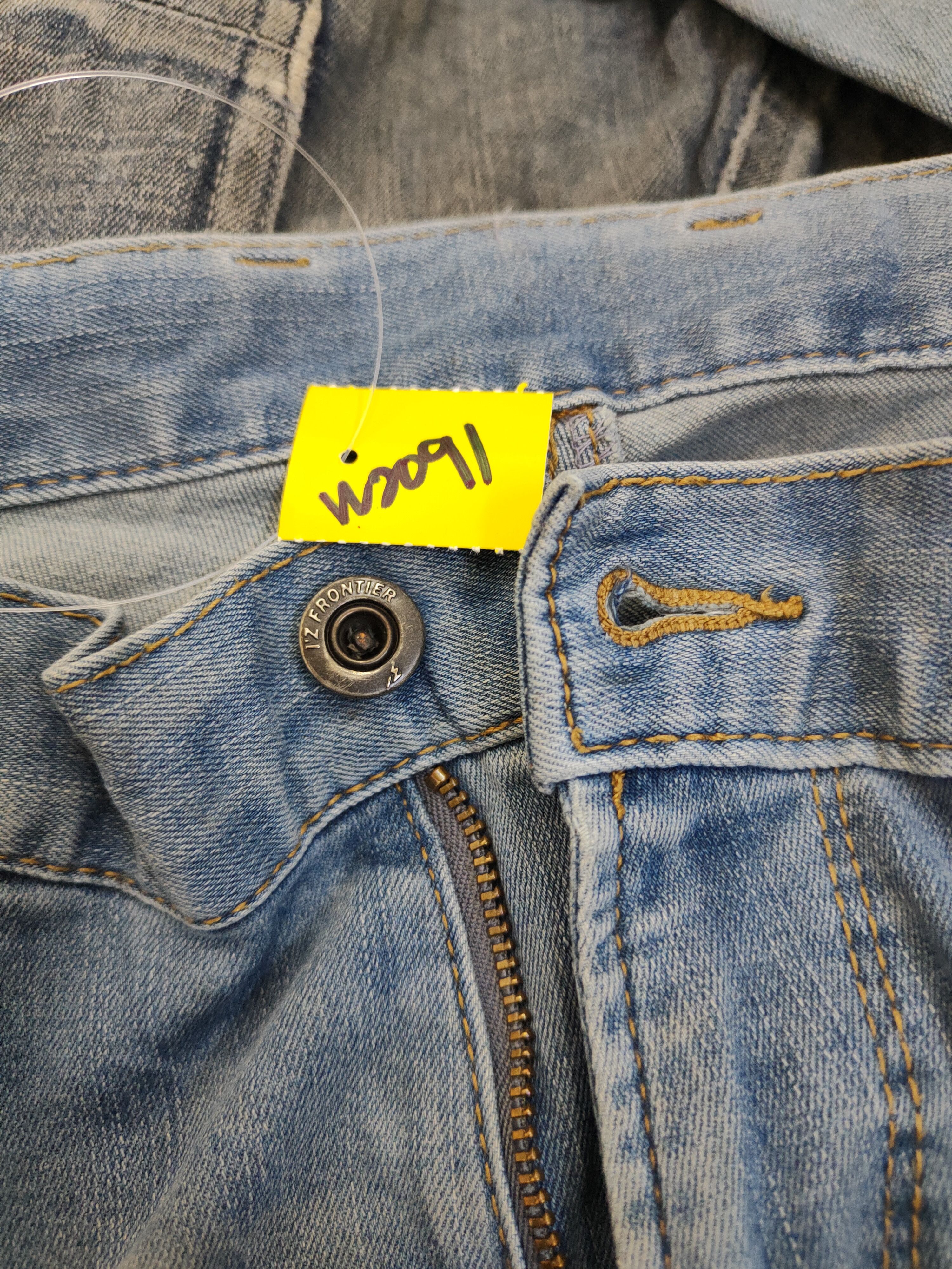 Japanese Brand I'z Frontier Blue Distressed Ripped Jeans #W2091 Size US 32 / EU 48 - 18 Thumbnail