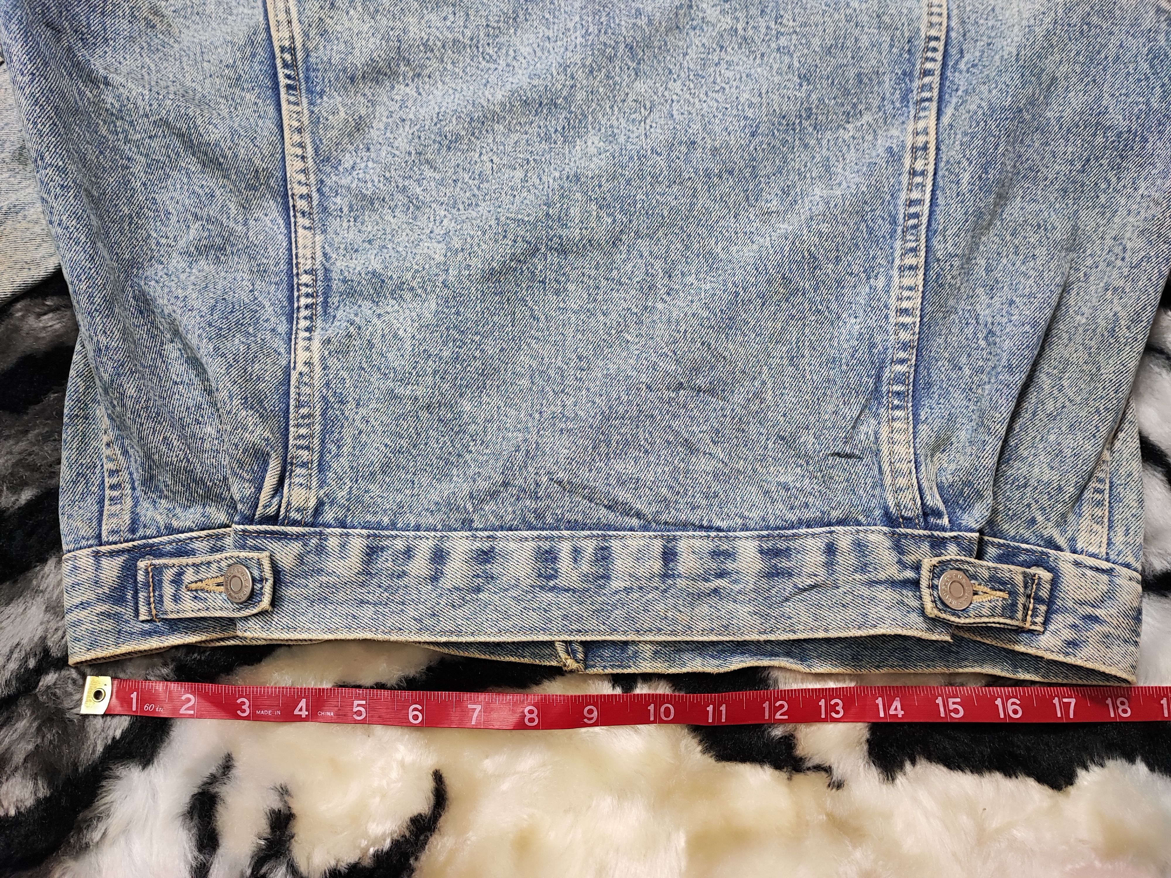 Wrangler Vintage Wrangler 90s Distressed Acid Wash Denim Jacket Size US L / EU 52-54 / 3 - 22 Thumbnail