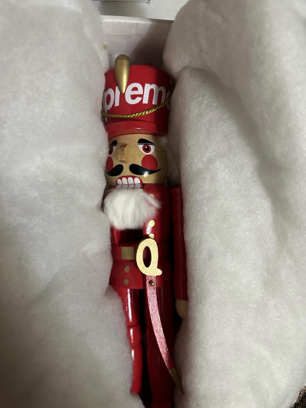 Supreme Supreme Red Nutcracker Figurine - DS - Christmas - Size ONE SIZE - 12 Thumbnail