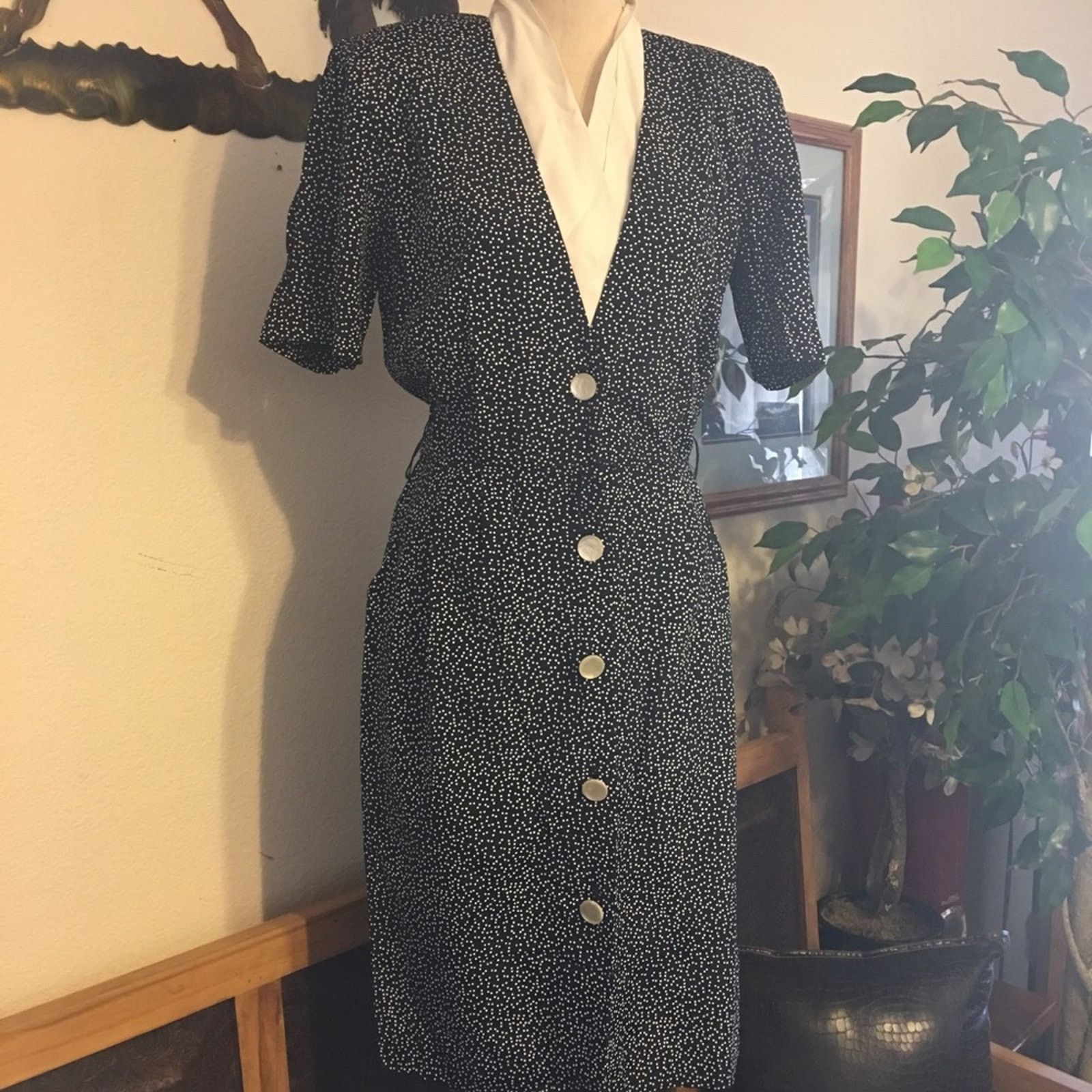 Vintage Vintage J.S.J Petites Vintage 80’s polka dot dress Size L / US 10 / IT 46 - 1 Thumbnail