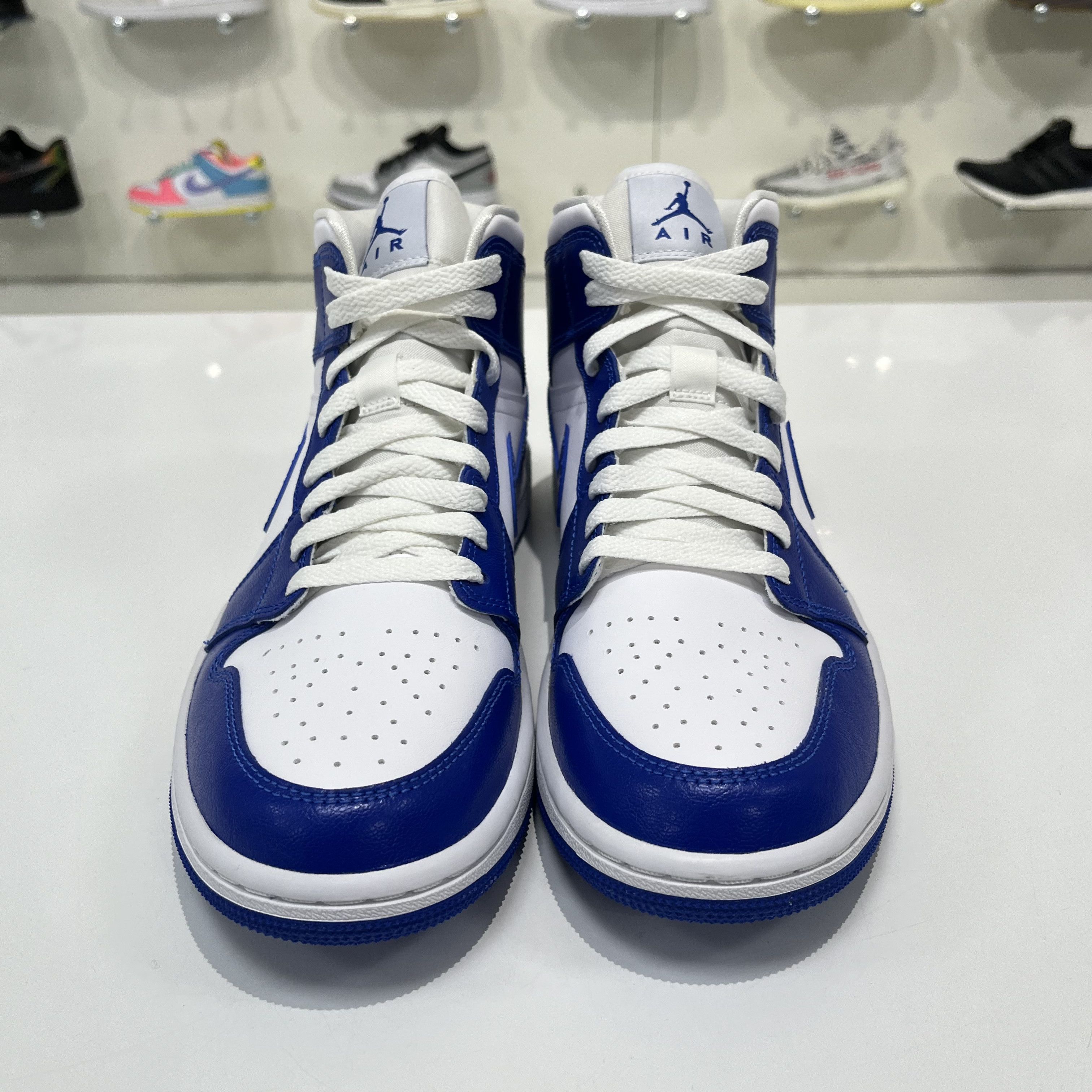 Nike Air Jordan 1 Mid Kentucky Blue (W) Size US 9 / IT 39 - 5 Thumbnail