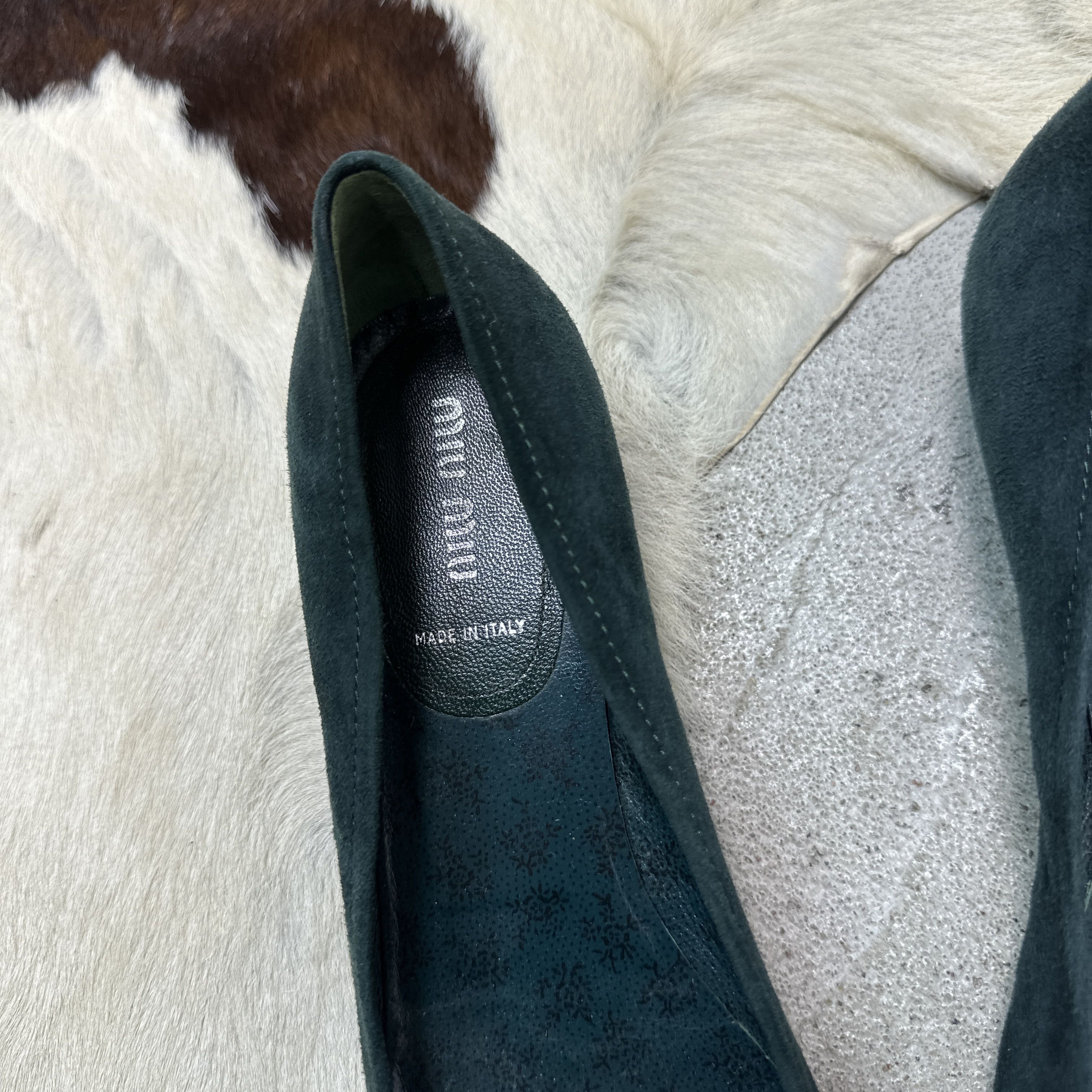 Miu Miu Vintage Avant Garde Dark Velvet Miu Miu Kitten Heels 00s Size US 9 / IT 39 - 3 Thumbnail