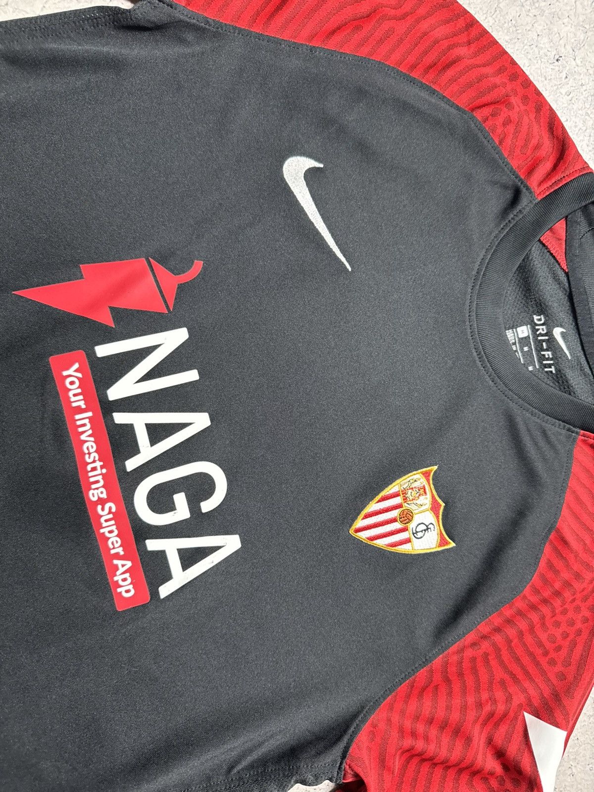 Nike Nike FC Sevilla Vintage Soccer Jersey Size US M / EU 48-50 / 2 - 4 Thumbnail