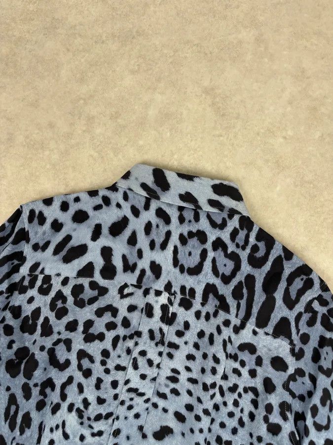 Dolce & Gabbana 2010s Dolce & Gabbana Blue Leopard Print Silk Shirt Size US S / EU 44-46 / 1 - 6 Thumbnail