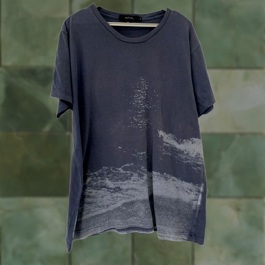 Vintage Eubiq NY Made in USA Graphic T-Shirt Navy Blue Ocean Wave Print Large L Mens Size US L / EU 52-54 / 3 - 1 Thumbnail