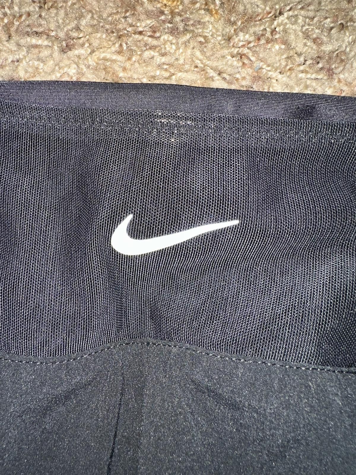 Nike Nike Dri-FIT Swift Women's Mid-Rise 8cm 2-in-1 Running Shorts with Pockets Size 26" / US 2 / IT 38 - 7 Thumbnail