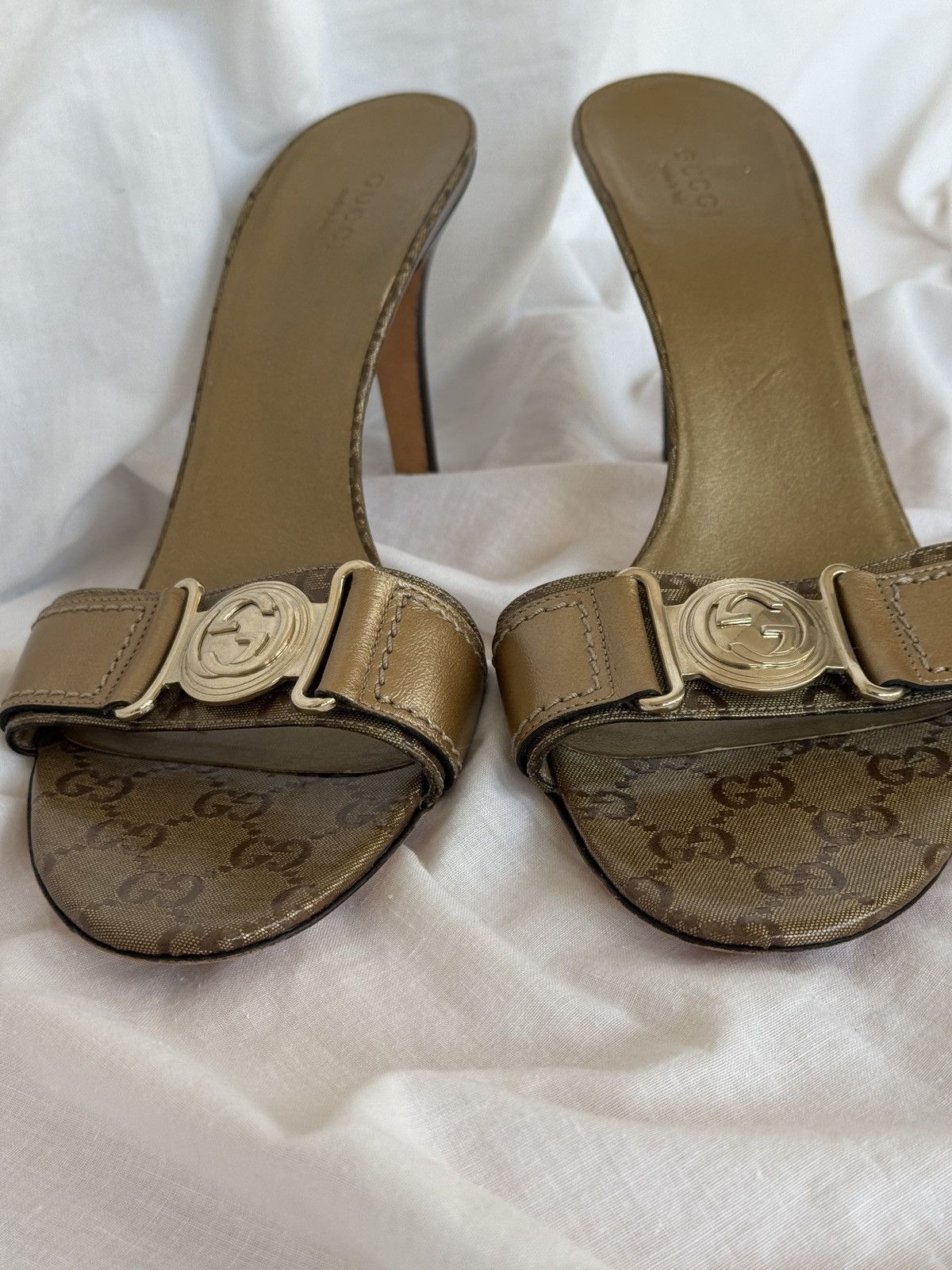 Gucci Gucci Metallic Gold Monogram GG Mules Size US 10 / IT 40 - 4 Thumbnail