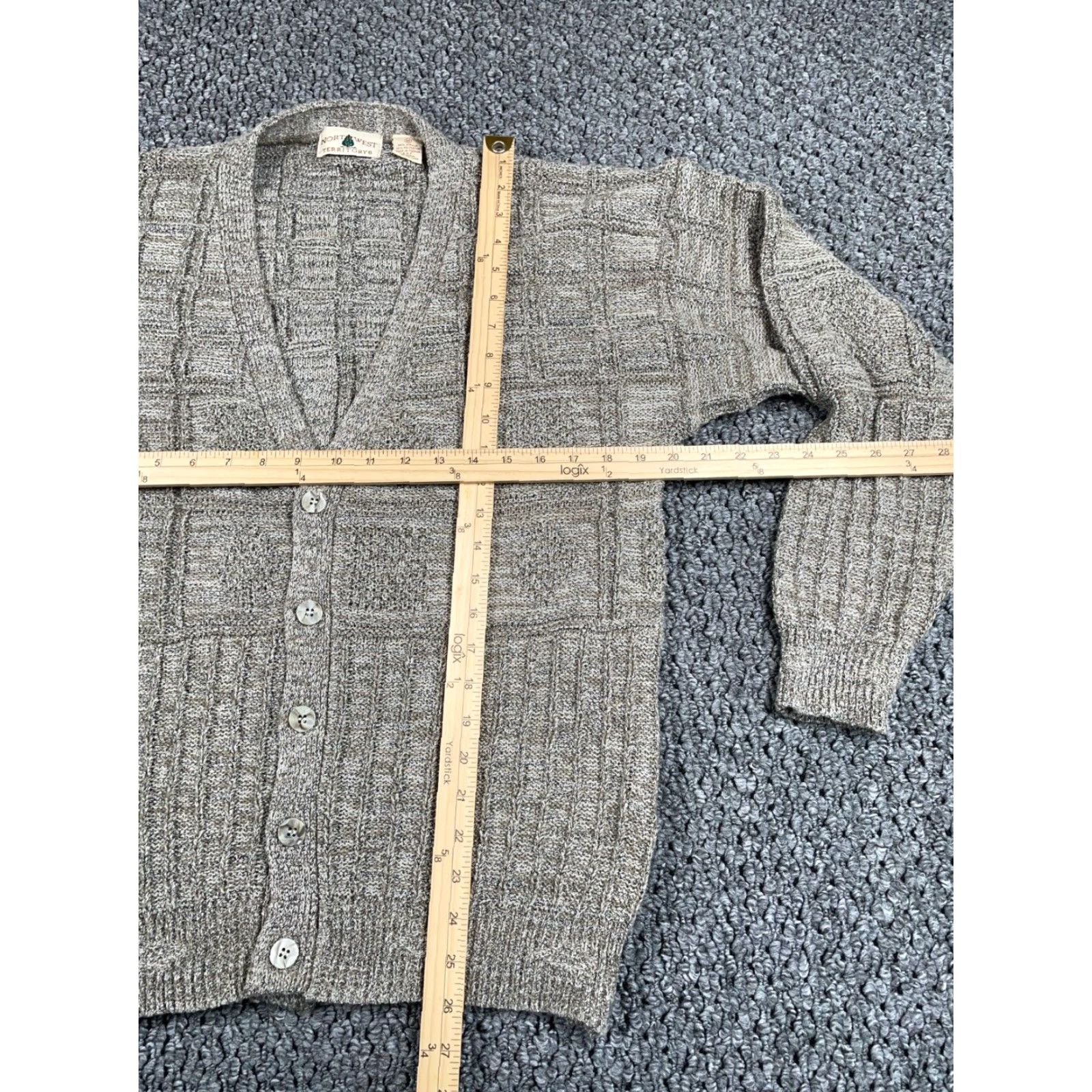 Vintage VINTAGE Northwest Territory Cardigan Sweater Men M Beige Textured Knit Geometric Pattern 90s Hipster Preppy Casual Fall Winter Size US M / EU 48-50 / 2 - 5 Thumbnail