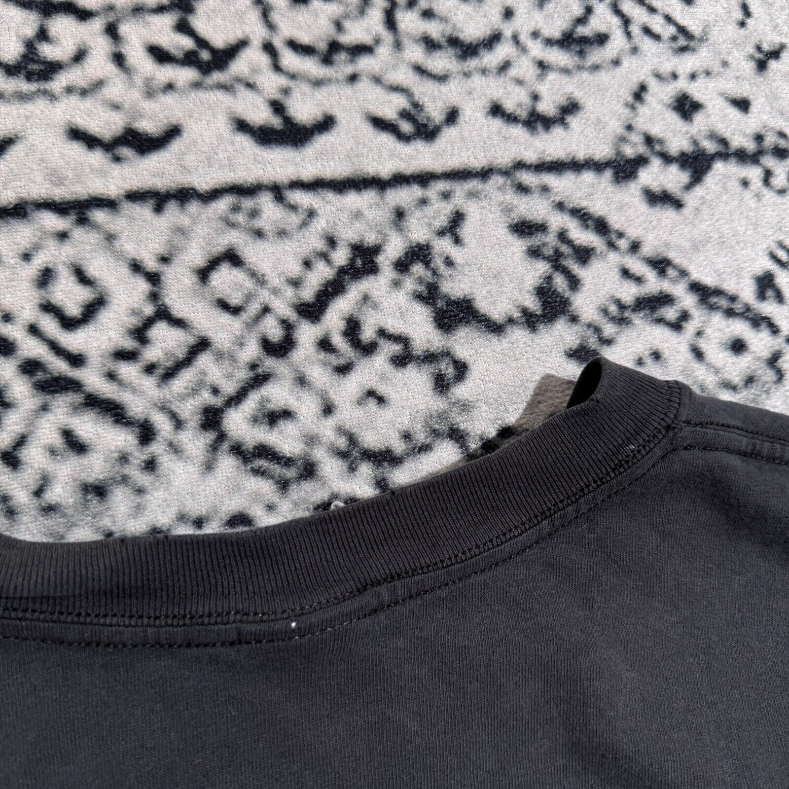 Vintage Vintage Black Cotton T-Shirt Size L Vikingswear Y2K 90s Size US L / EU 52-54 / 3 - 7 Thumbnail
