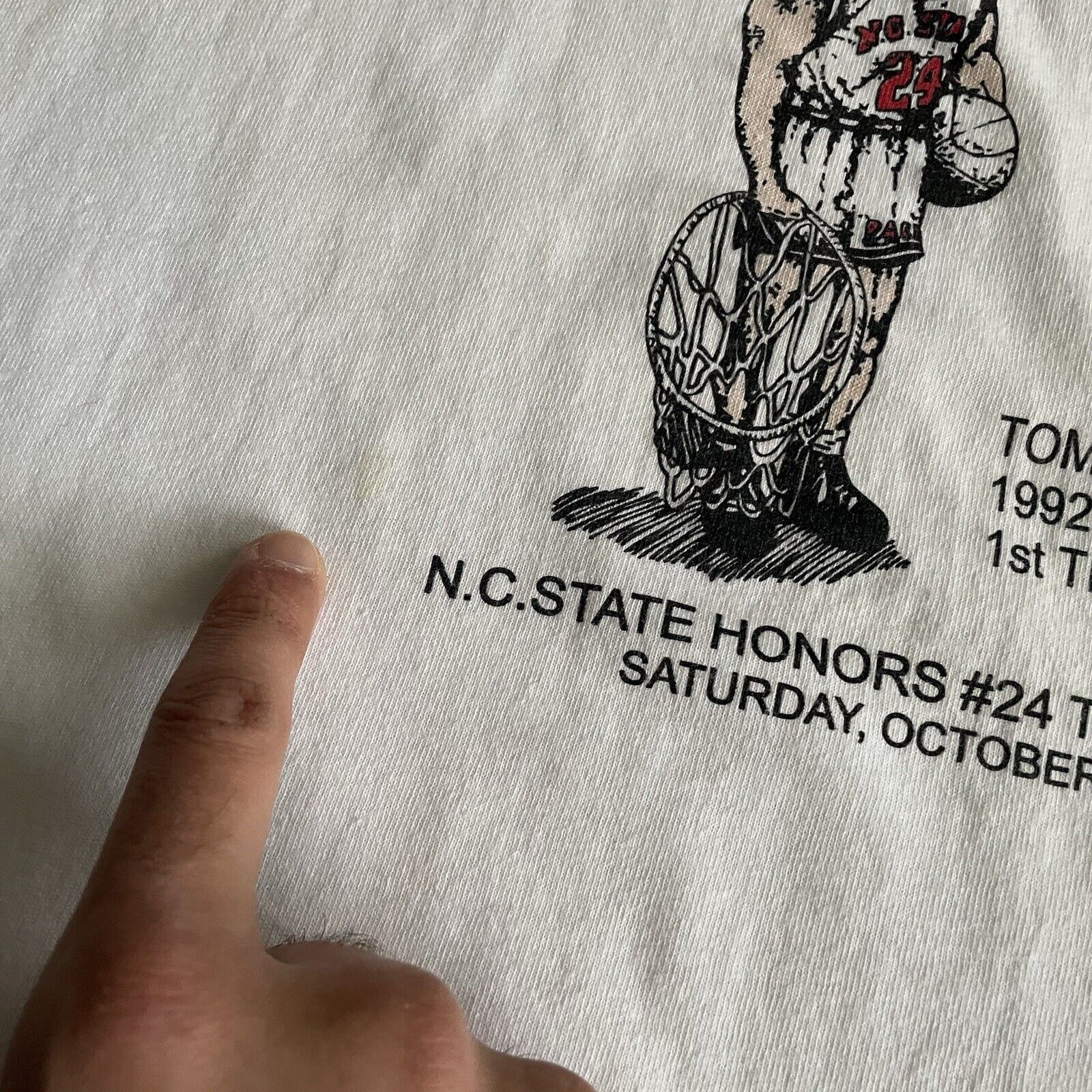 NBA × Vintage Vintage Tom Gugliotta NC State T-Shirt Size L Googs White Size US L / EU 52-54 / 3 - 4 Thumbnail