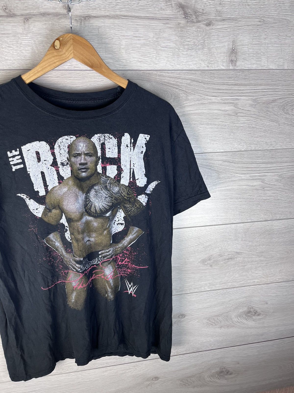 WWE Mens t-shirt WWE The Rock size L Size US L / EU 52-54 / 3 - 3 Thumbnail