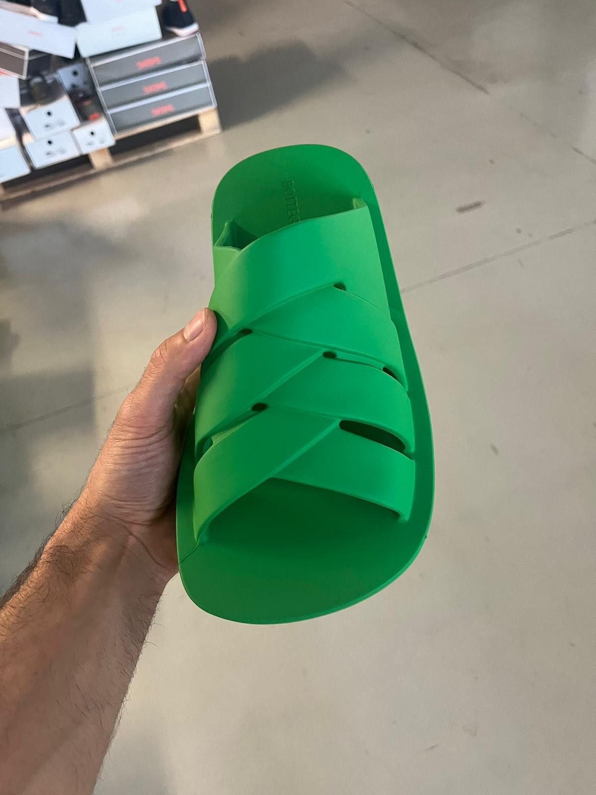 o1qlp Gel Rubber Sandal in Parakeet