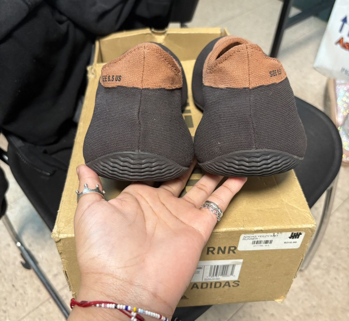 Yeezy ADIDAS YEEZY KNIT RNR (Stone Carbon) Size US 6.5 / EU 39-40 - 5 Thumbnail