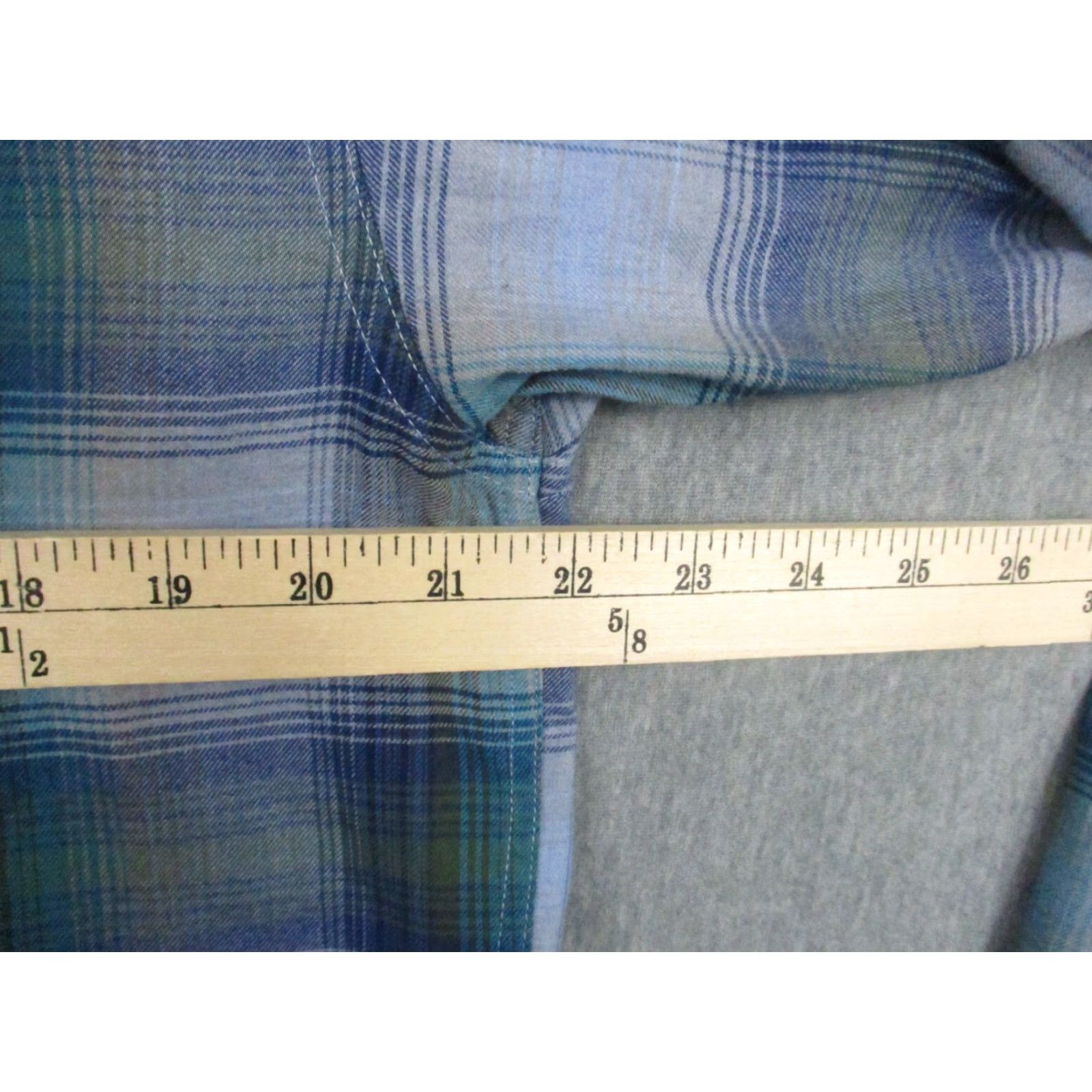 Vintage Kuhl The Law Flannel Shirt Plaid Blue Men's Medium Long Sleeve Shirt M Blue Plaid Logo Button-Up Casual Size US M / EU 48-50 / 2 - 7 Thumbnail