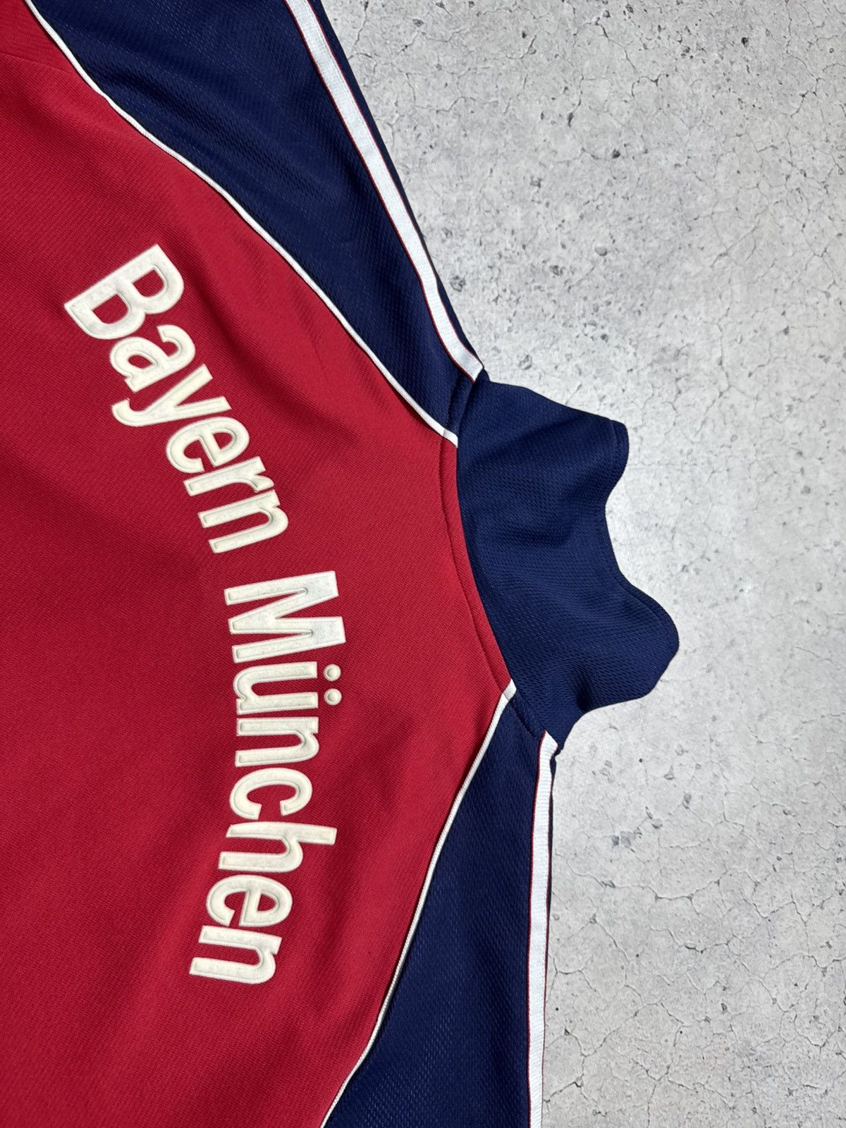 Adidas Adidas FC Bayern Muncher 2000/2001 Vintage Soccer Jersey Size US XL / EU 56 / 4 - 12 Thumbnail