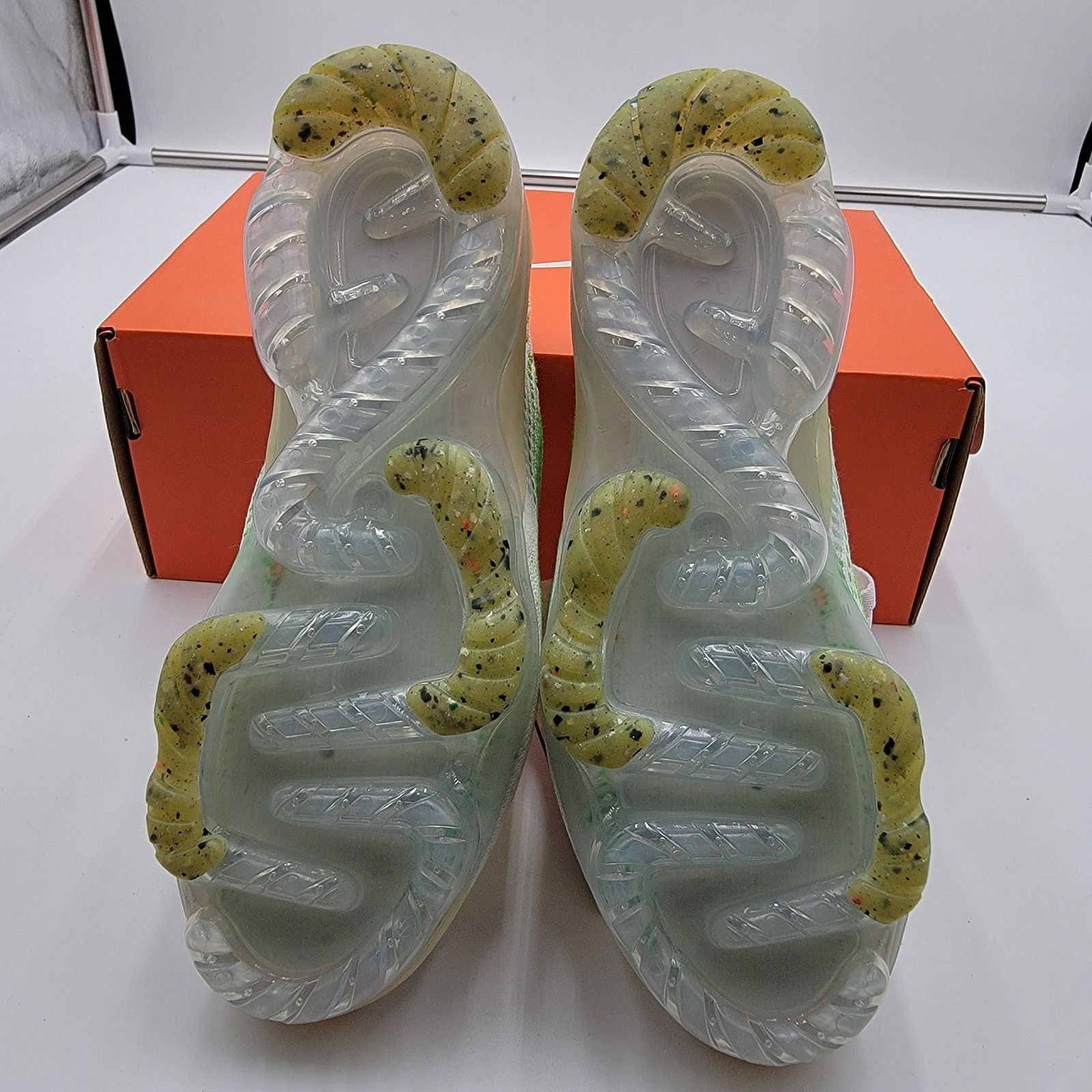 Nike Nike Air VaporMax 2021 'Feel Love' Women's Size 6 FD0871-100 Size US 6 / IT 36 - 6 Thumbnail