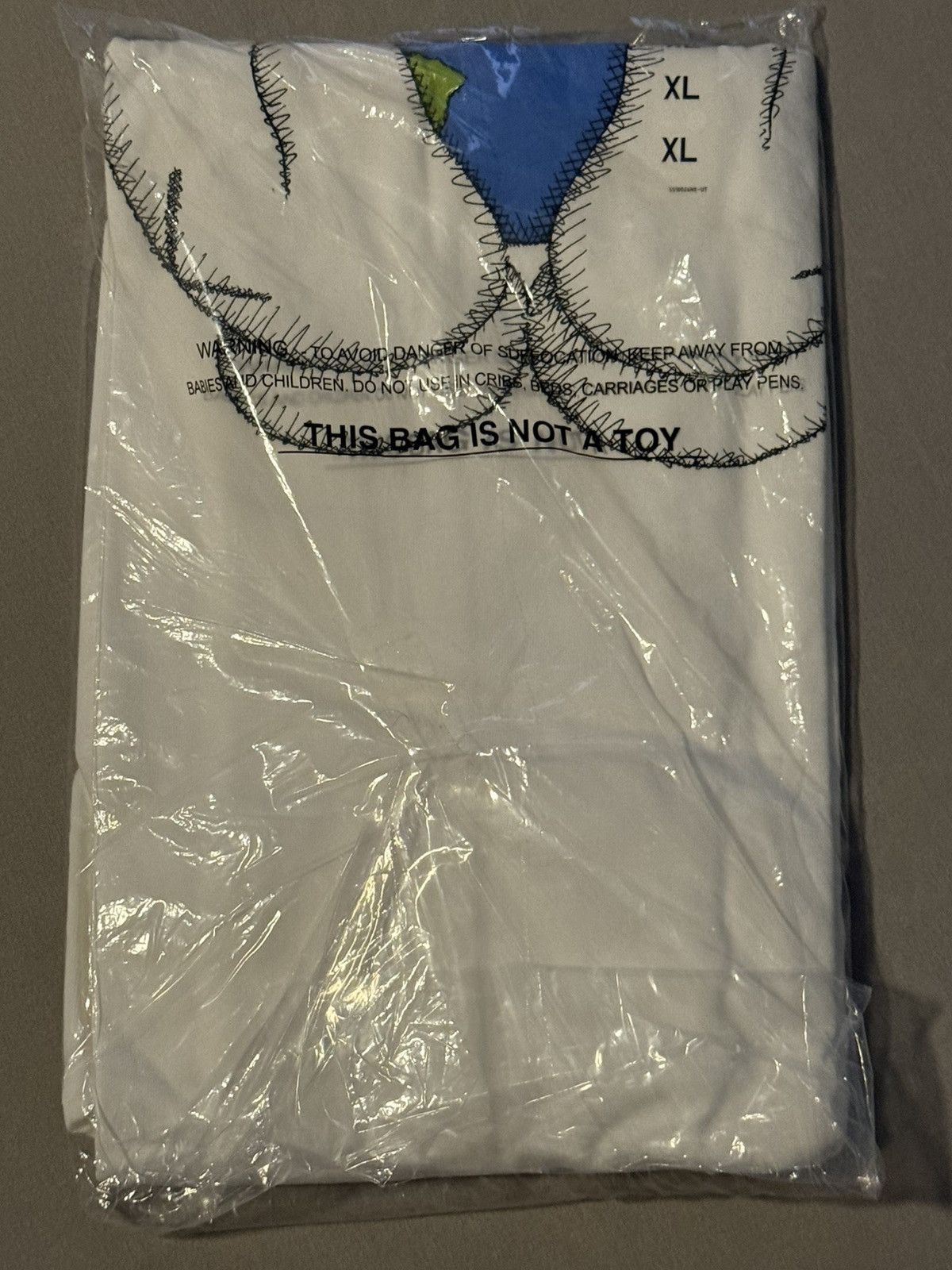 Kaws × Uniqlo Uniqlo x KAWS Peace For All Tee T-Shirt FW23 Sealed New DS Size US XL / EU 56 / 4 - 3 Thumbnail