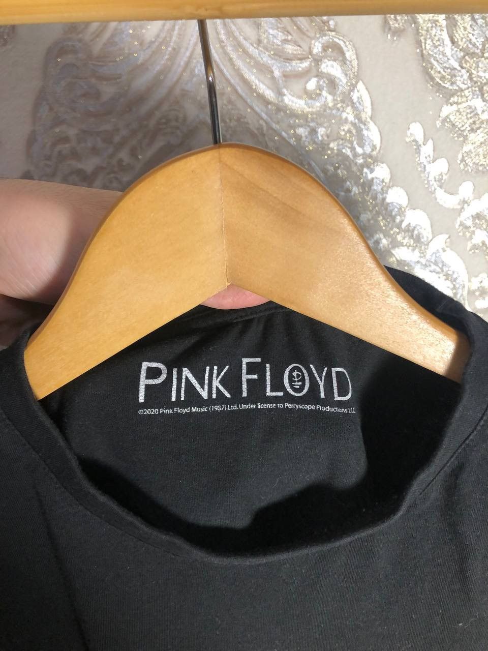 Band Tees VINTAGE PINK FLOYD WORLD TOUR ROCK T-SHIRT RETRO METAL 90s Size US M / EU 48-50 / 2 - 3 Thumbnail