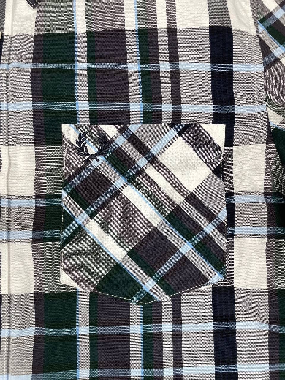 Fred Perry Fred Perry Men Shirt Plaid White Navy Size Medium Size US M / EU 48-50 / 2 - 3 Thumbnail