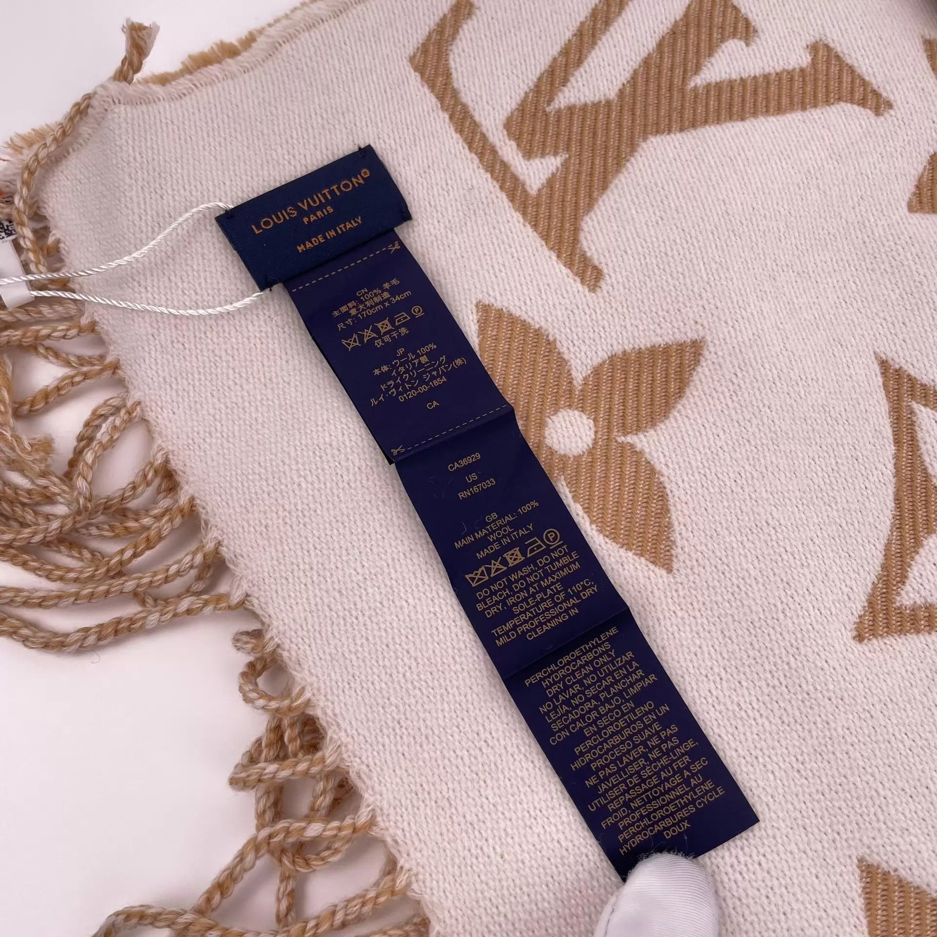 Louis Vuitton Louis Vuitton Wool Scarf New Yellow & White Reversible Size ONE SIZE - 4 Thumbnail