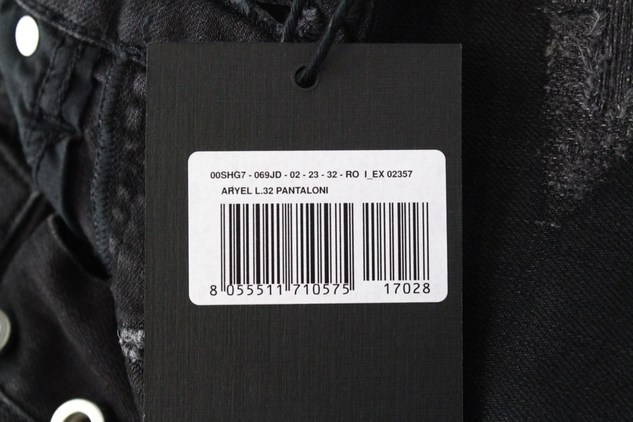 Diesel ARYEL 069JD W23/L32 Black Straight Cropped Jeans 69495 Size 23" - 7 Thumbnail