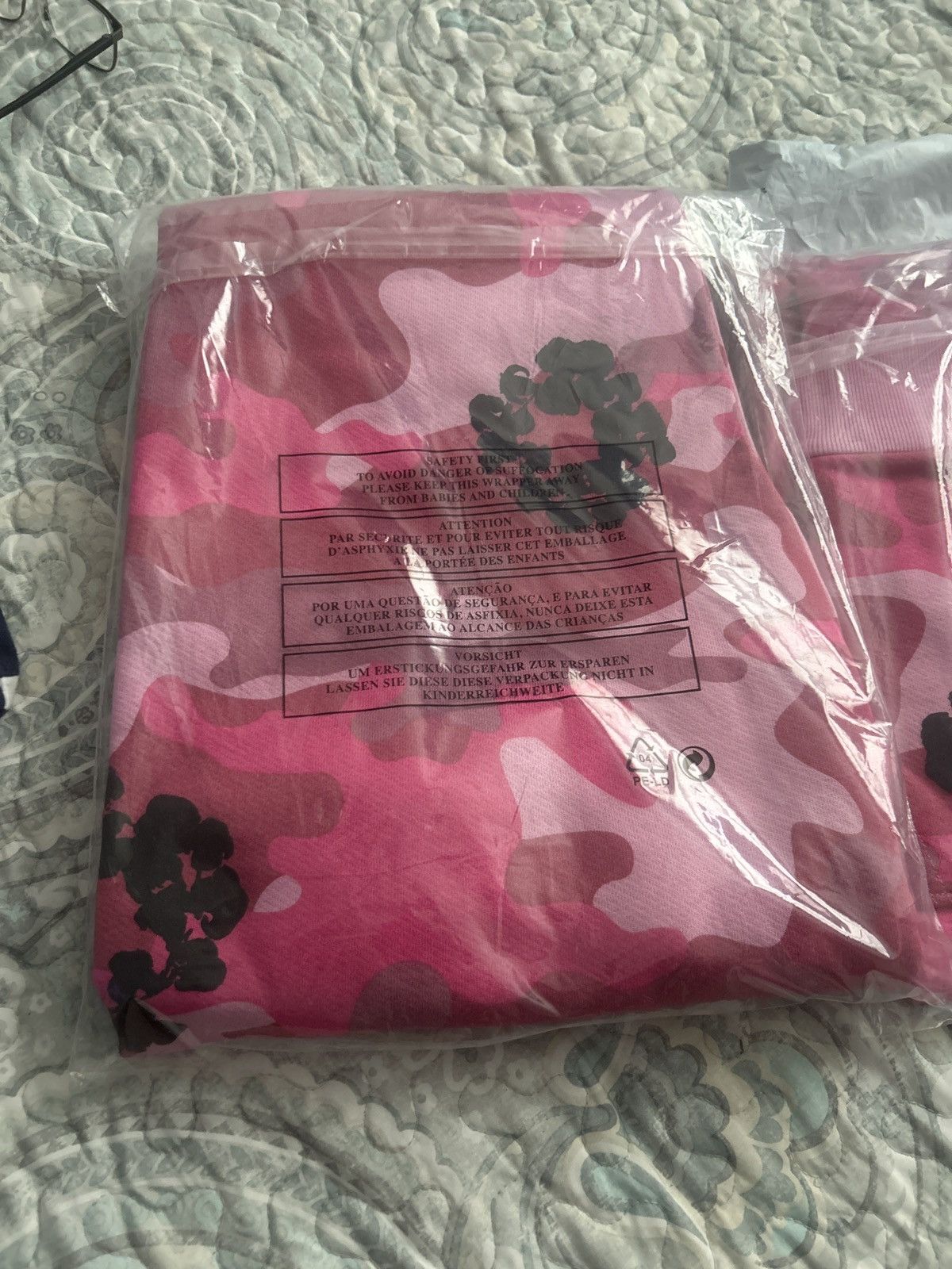 DENIM TEARS Denim Tears Large Pink Camo Cotton Wreath Sweatpants Size US 31 - 2 Thumbnail