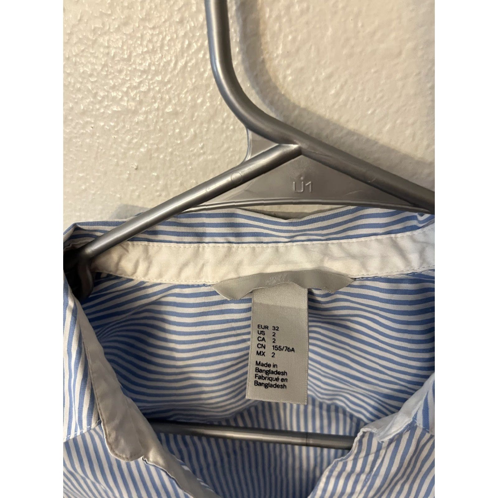 H&M H&M Shirt Woman’s Size 2 Blue Striped Long Sleeve Button Down Blouse Size XS / US 0-2 / IT 36-38 - 2 Thumbnail
