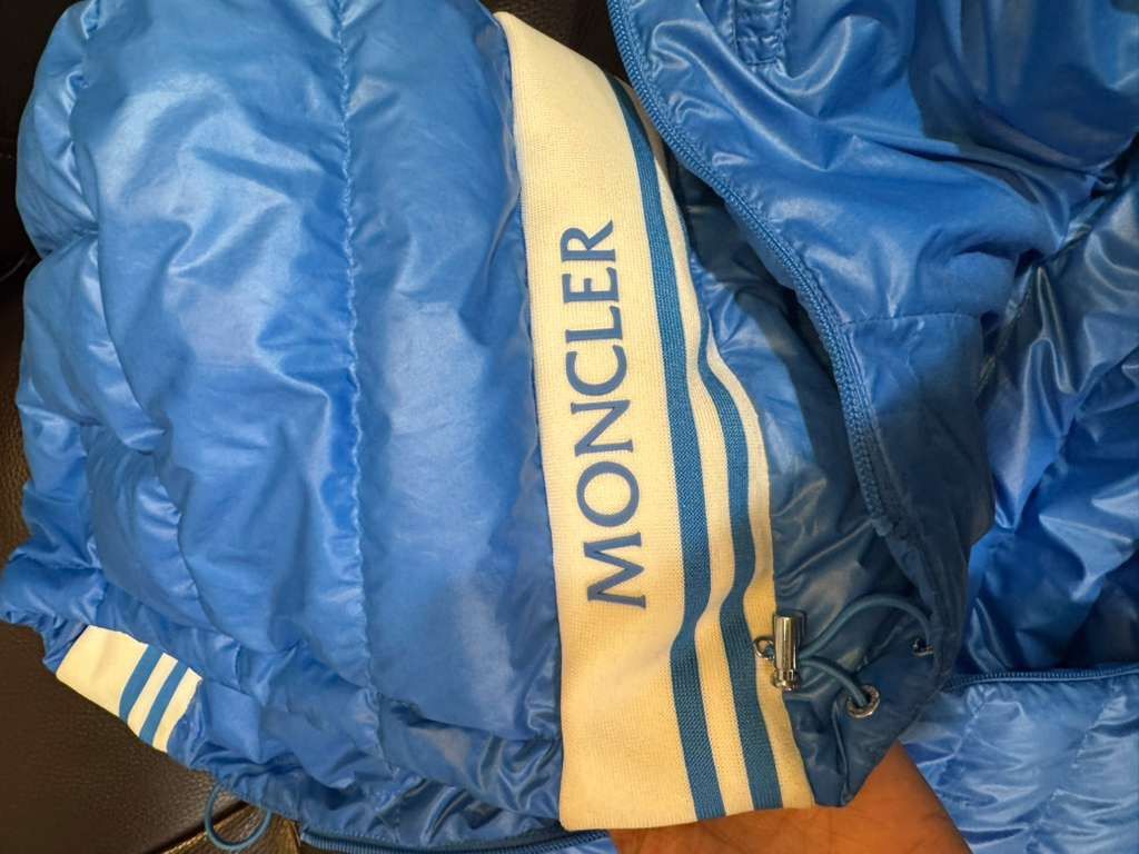 Moncler Moncler clai quilted full zip hooded vest Size US L / EU 52-54 / 3 - 20 Thumbnail