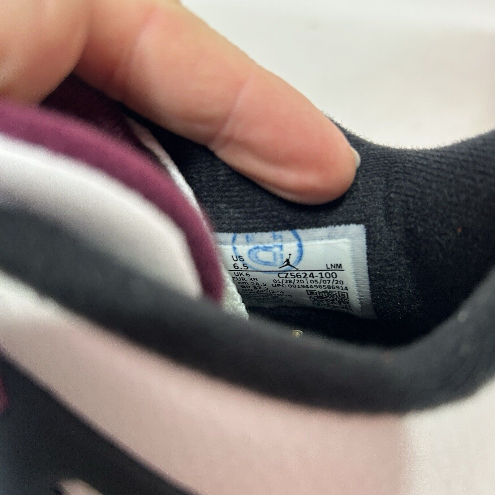 Jordan Brand Nike Air Jordan 4 Retro x Paris Saint-Germain “Bordeaux” Size US 8 / IT 38 - 6 Preview