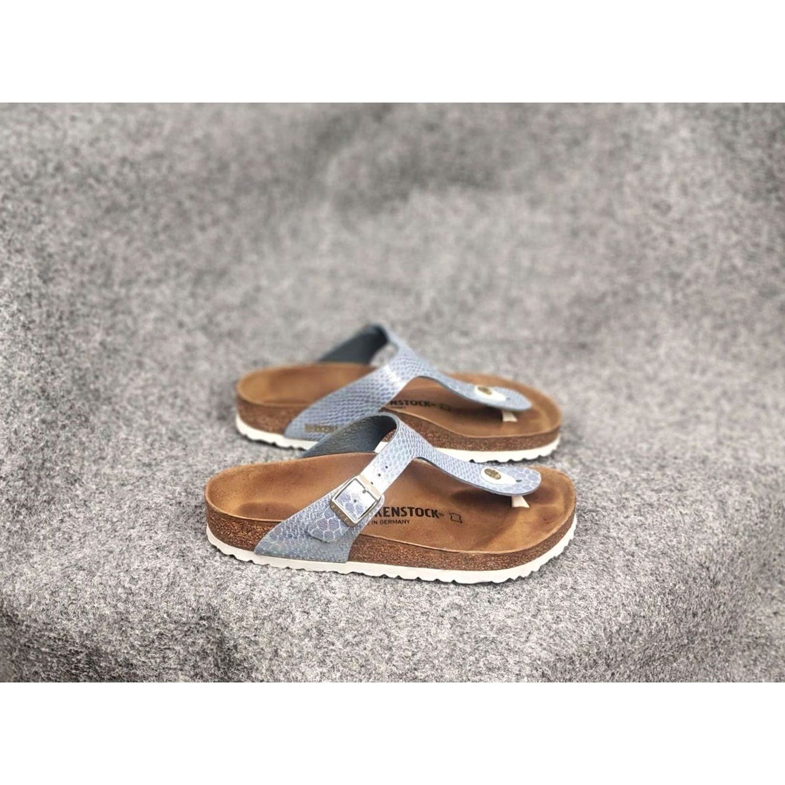 Birkenstock Birkenstock Gizeh Blue Snake Leather Orthopedic Sandal Women 38 8 Slip-On Slide Cork Insole Casual Shoes Size US 8 / IT 38 - 2 Thumbnail