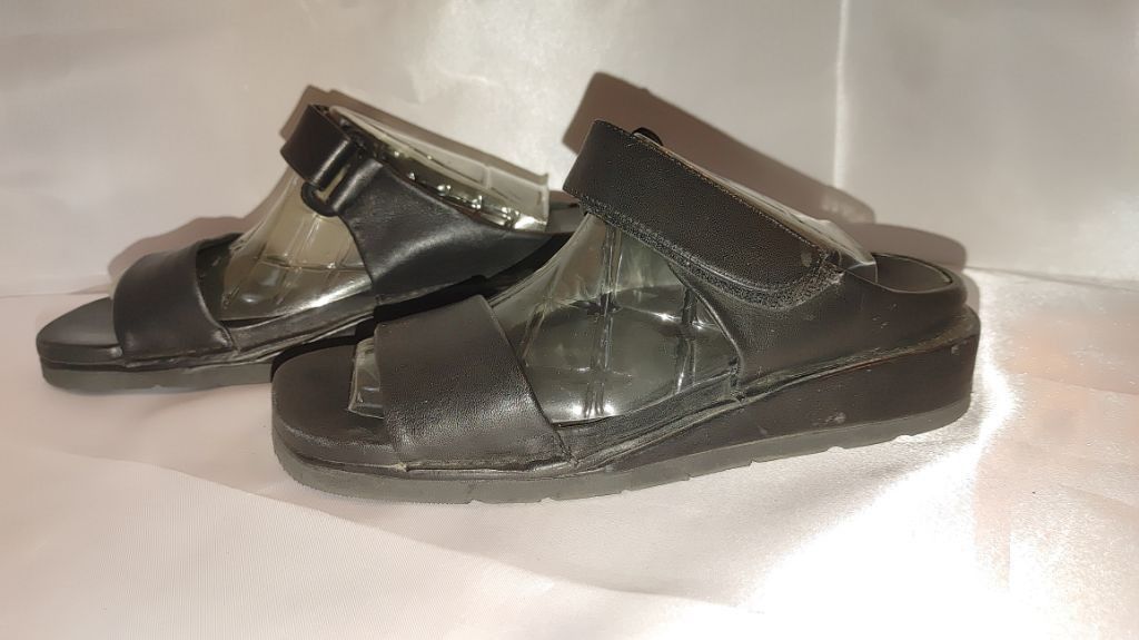Cole Haan Cole Haan Cloudfeel Slide Leather Sandals Size 7B Size US 7 / IT 37 - 4 Thumbnail