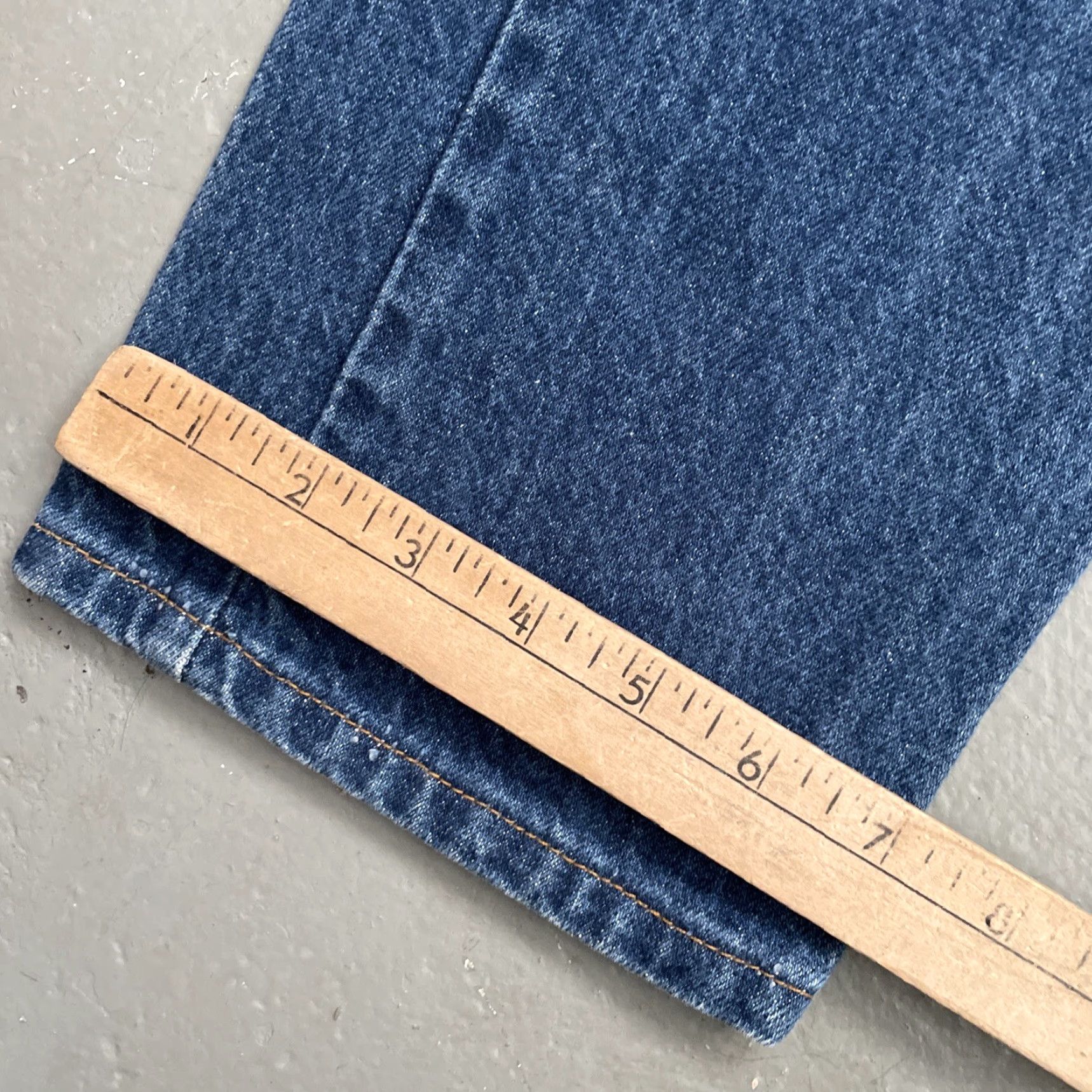 Vintage VINTAGE Levi's 505 Jeans Straight Medium Wash Blue USA 80s 90s 30x30 Mens Size US 30 / EU 46 - 2 Thumbnail