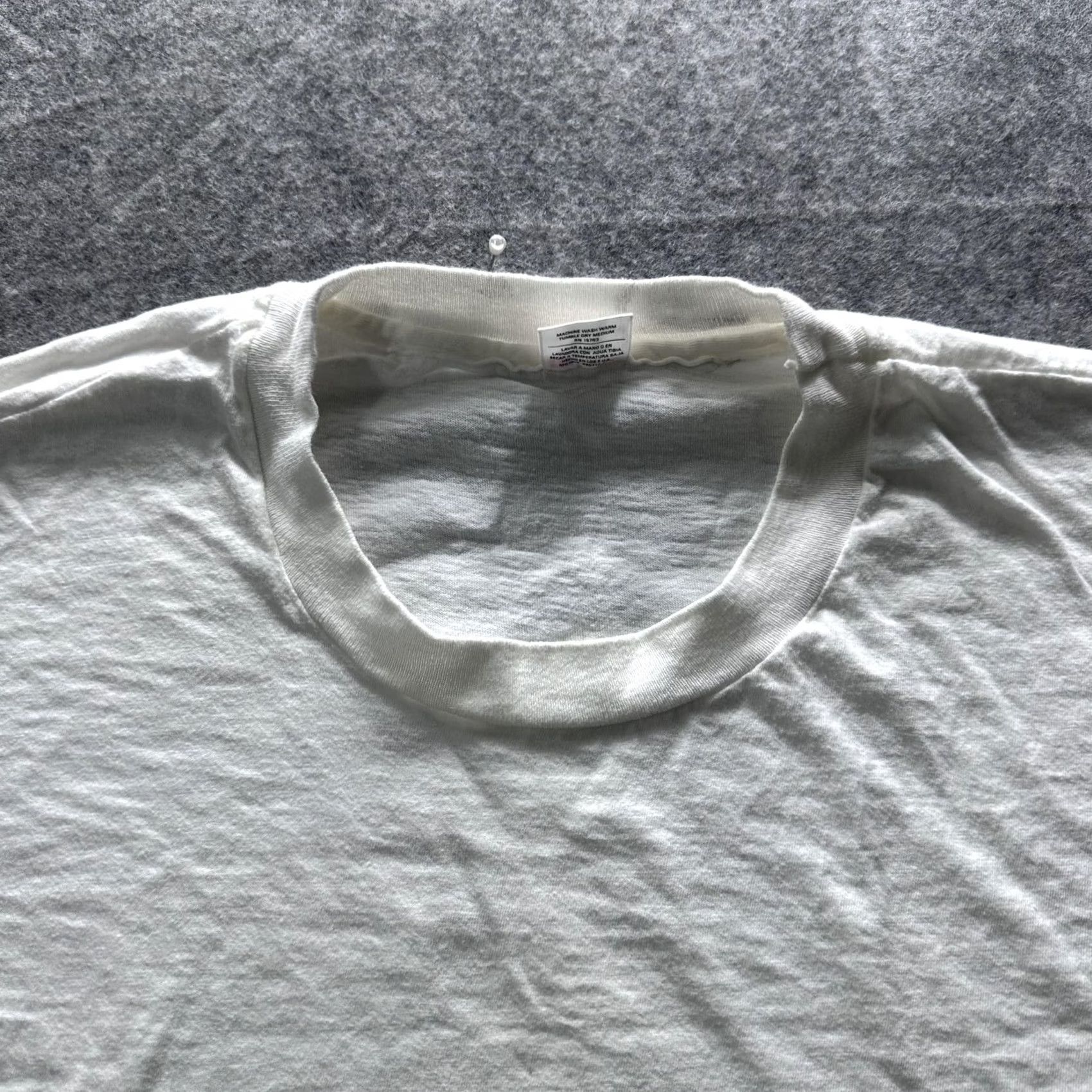 Hanes VINTAGE Hanes Shirt Mens L White Crew Neck Tee Size US L / EU 52-54 / 3 - 2 Thumbnail