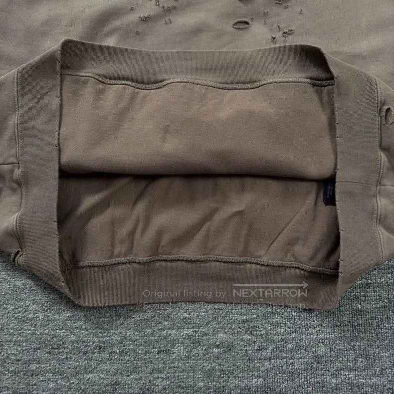 Balenciaga Balenciaga Distressed Beige Sweatshirt M. Size US M / EU 48-50 / 2 - 3 Thumbnail