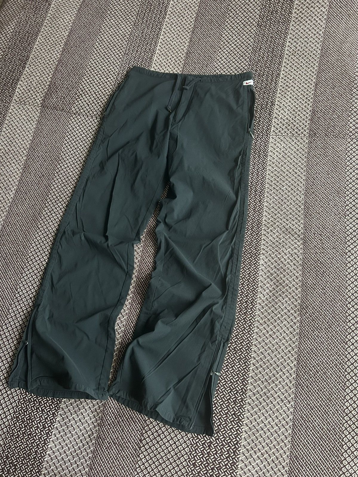 Nike Vintage Nike Y2K Women Sportswear Pants Streetwear Size M Size 30" / US 8 / IT 44 - 2 Thumbnail