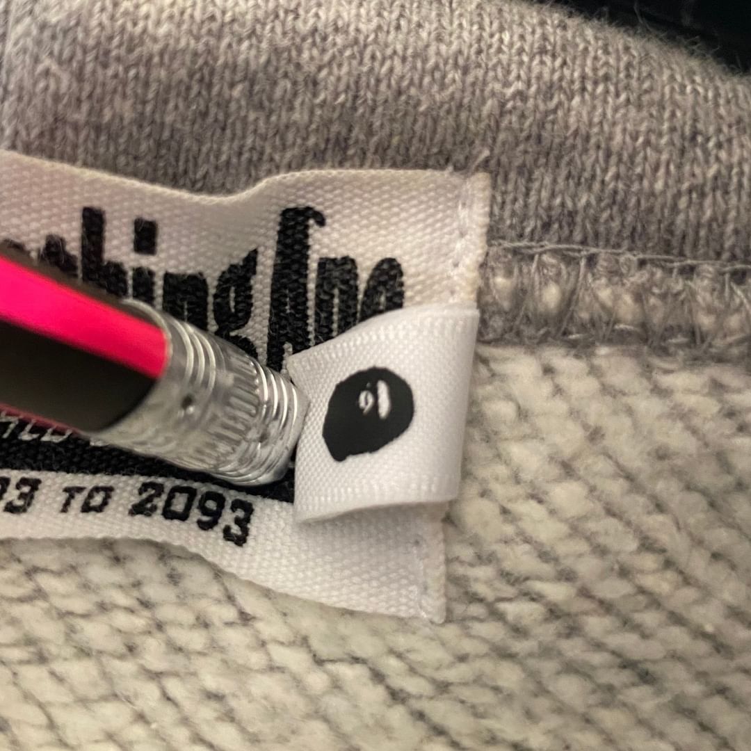 Bape A Bathing Ape Shark Motif Pullover Hoodie Gray - Size M Size US M / EU 48-50 / 2 - 5 Thumbnail