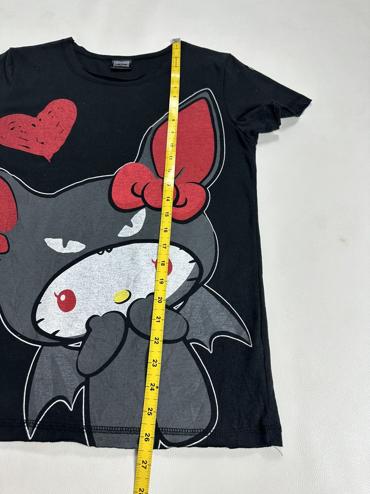 Other Hello Kitty X Chupacabra beautiful Art Tshirt Size L / US 10 / IT 46 - 15 Thumbnail
